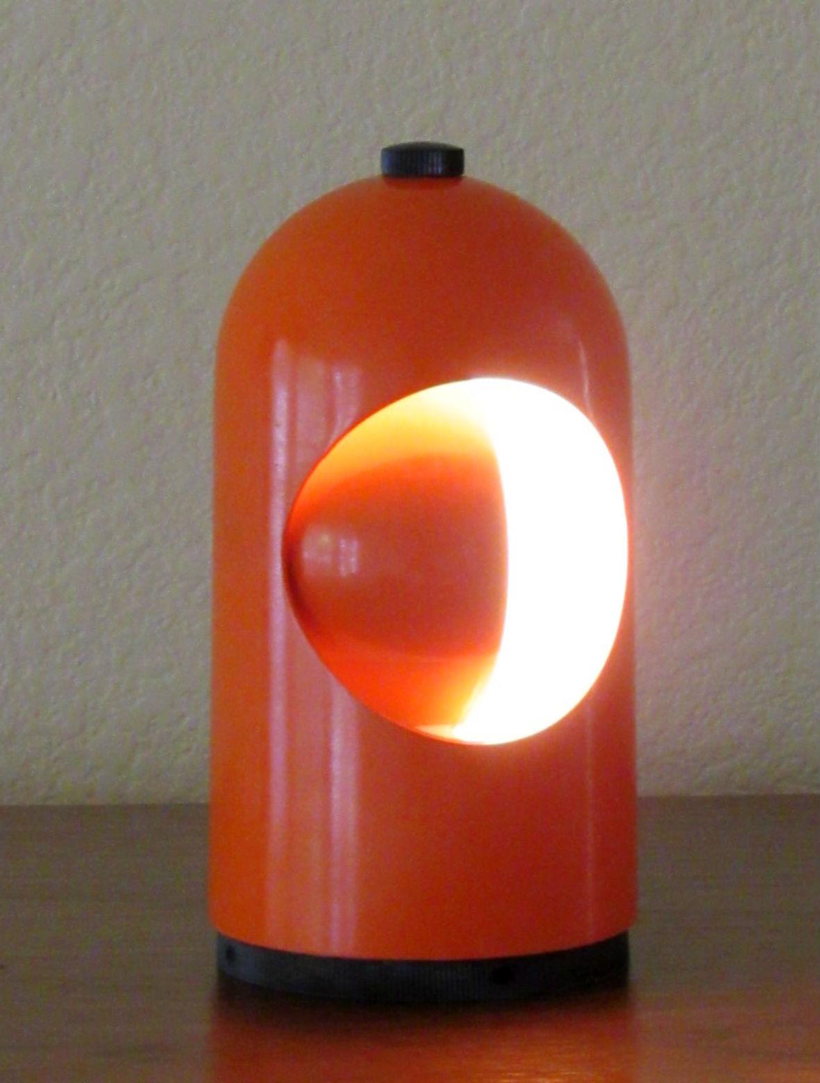 20th Century Joe Colombo Eclipse Space Age Table Lamp for Lightolier, circa 1960s For Sale