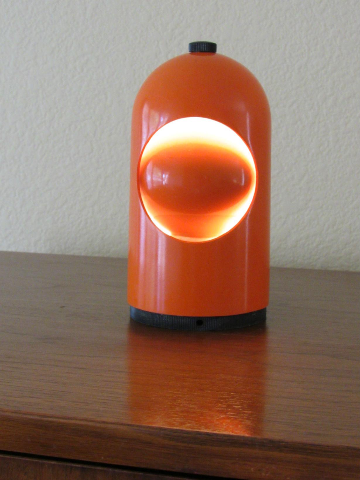 Joe Colombo Eclipse Space Age Table Lamp for Lightolier, circa 1960s For Sale 1