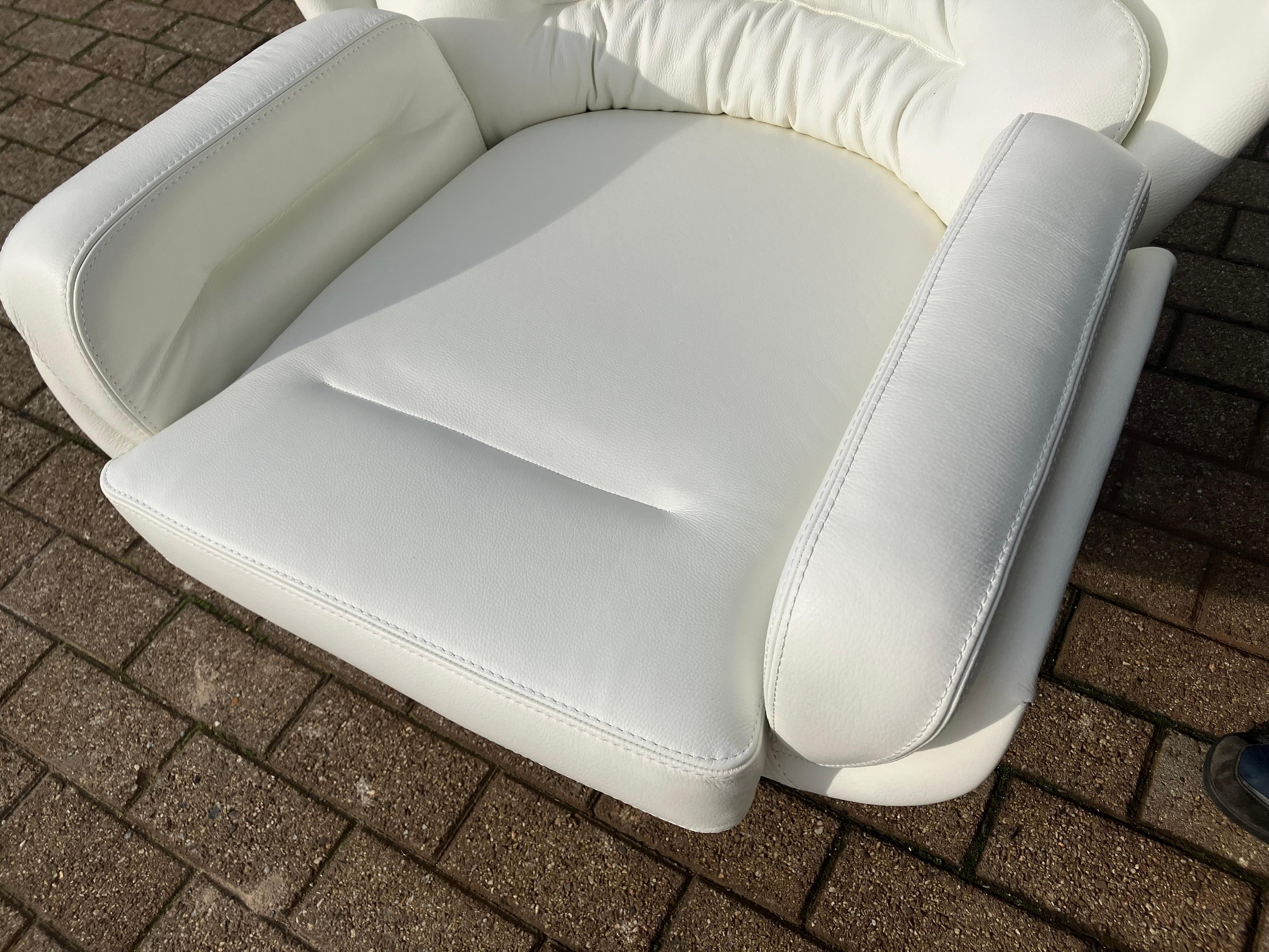 Joe Colombo Elda-Stuhl aus weißem Leder und weißem Fiberglas  im Angebot 5