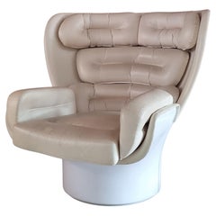 Joe Colombo ‘Elda’ Lounge Chair in White Leather and White Fiberglass