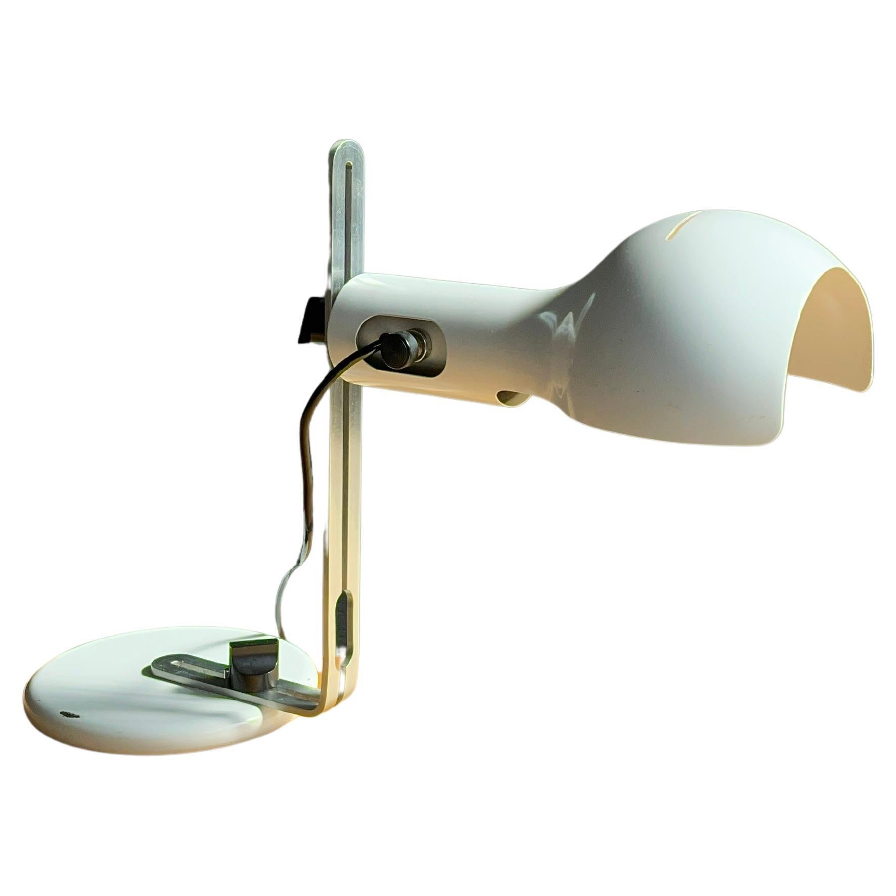 Joe Colombo "FLASH / 2208" lampada da tavolo 1968 O-Luce, Italia