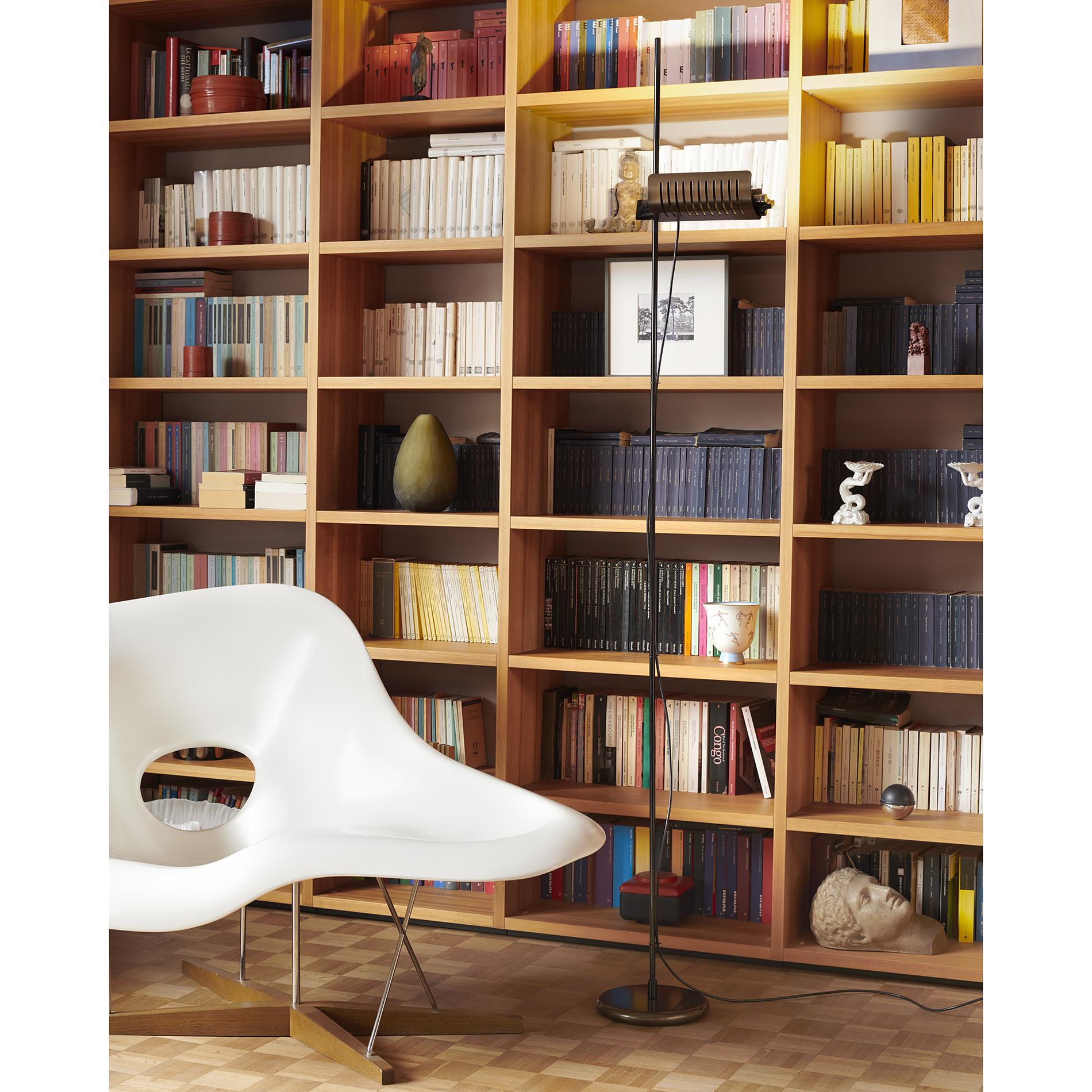 Italian Joe Colombo Floor Lamp 'Colombo 626' by Oluce For Sale