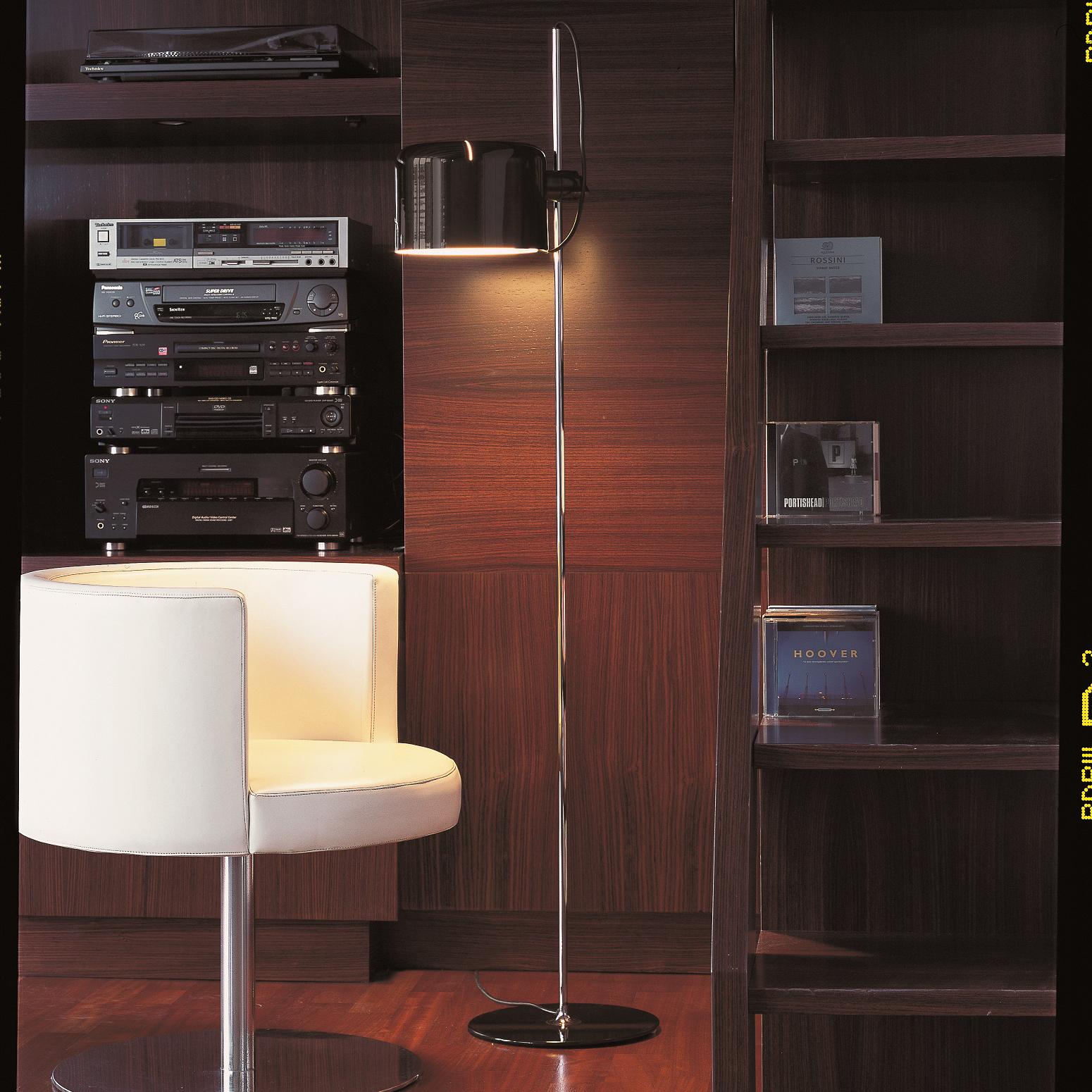 Mid-Century Modern Joe Colombo Floor Lamp 'Coupé' Black by Oluce For Sale
