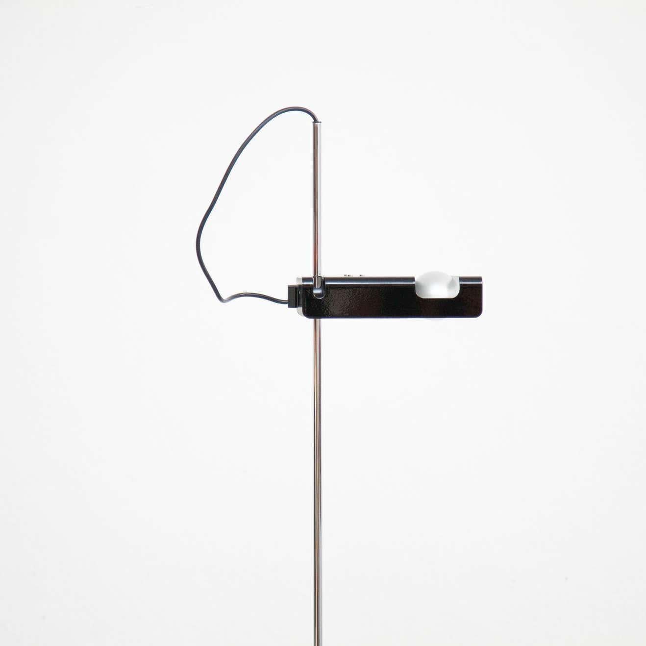 Joe Colombo Floor Lamp 'Spider' Marble and Metal by Oluce For Sale 8