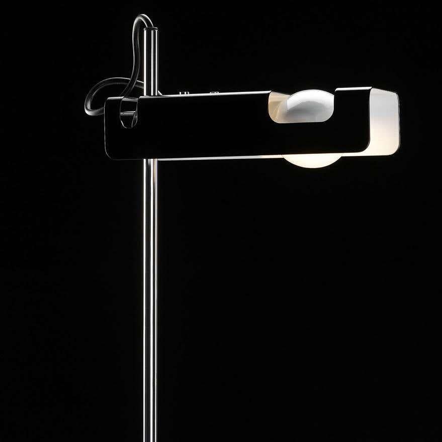 Joe Colombo Floor Lamp 'Spider' Marble and Metal by Oluce In New Condition For Sale In Barcelona, Barcelona