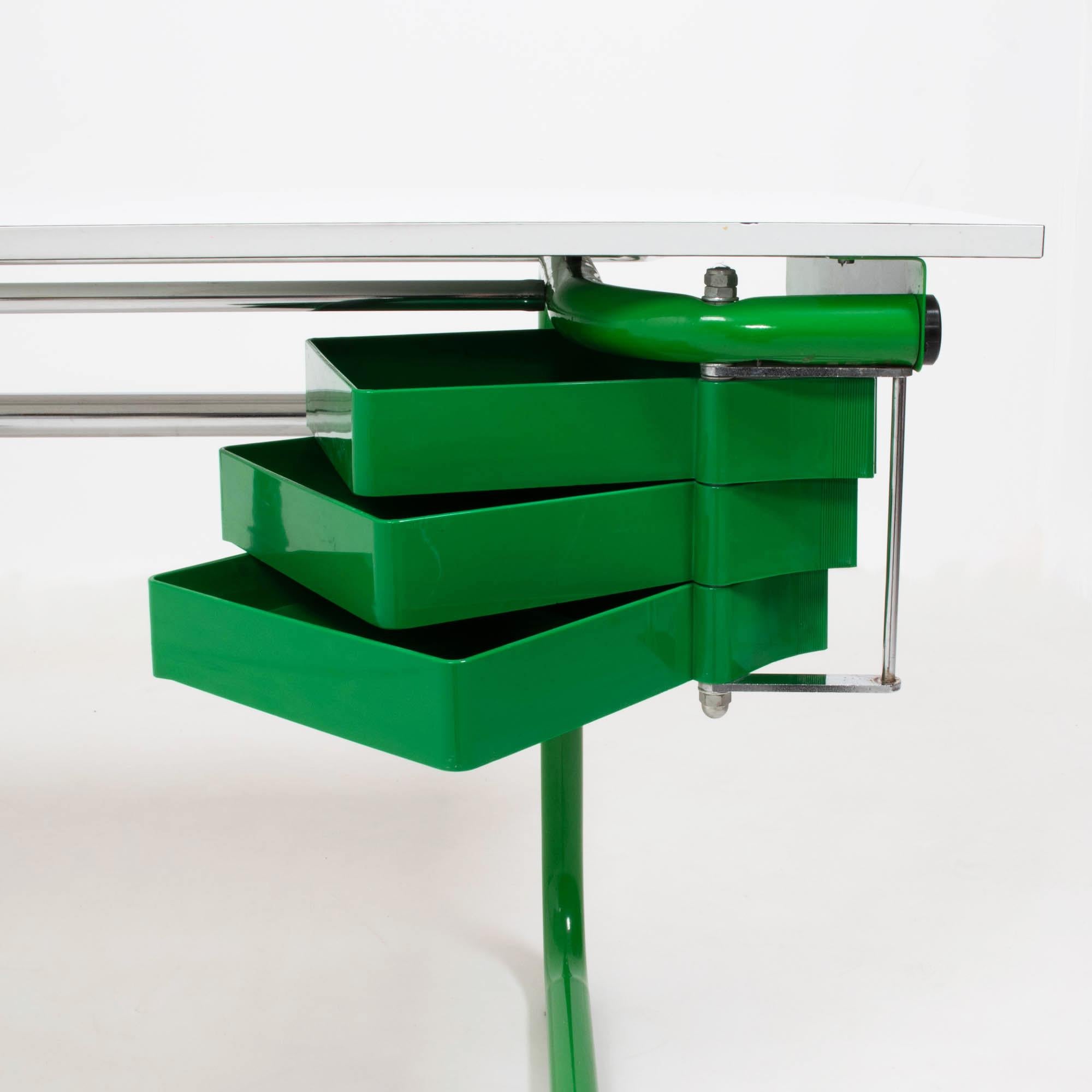 Joe Colombo for Bieffeplast White and Green Desk, 1970s 4