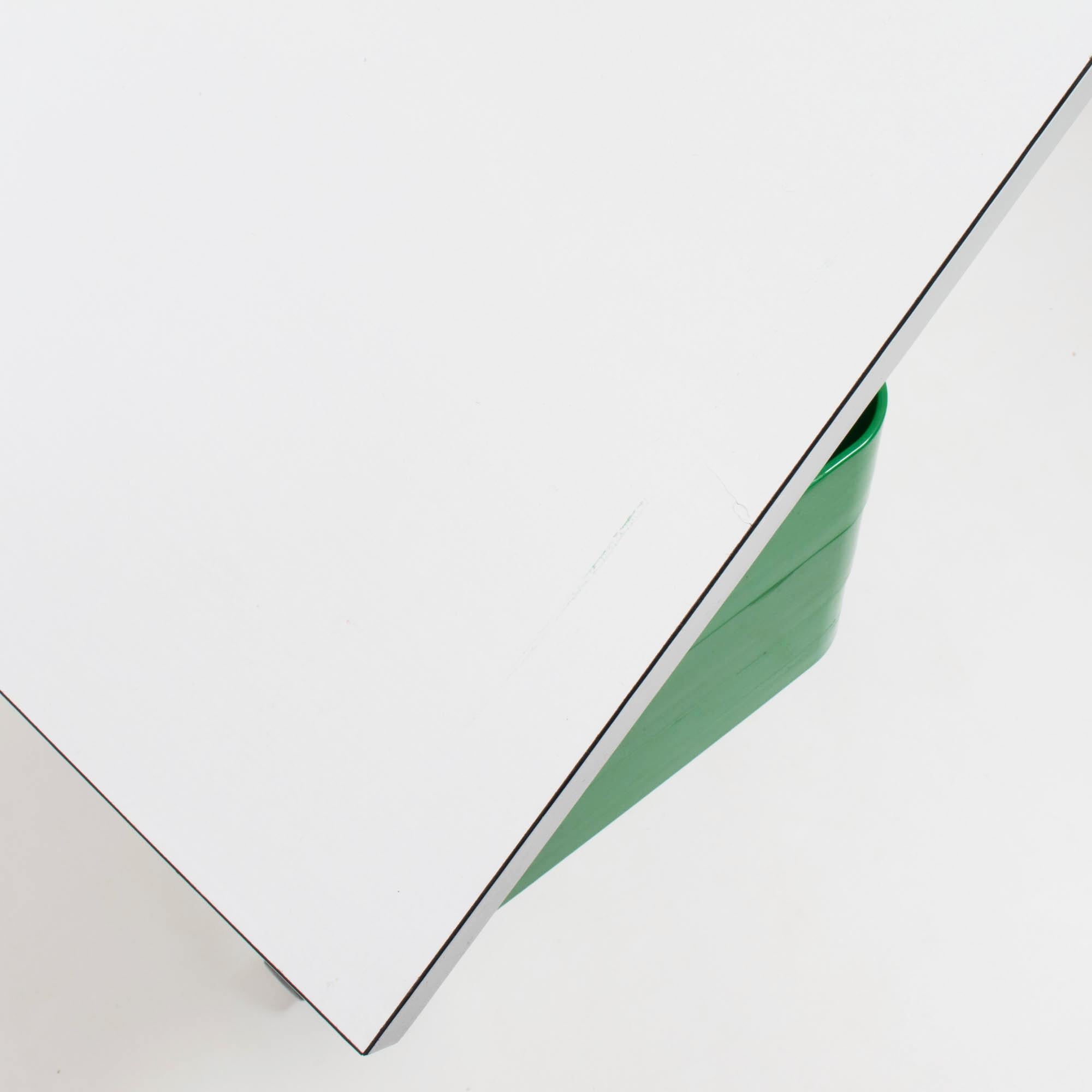 Joe Colombo for Bieffeplast White and Green Desk, 1970s 2