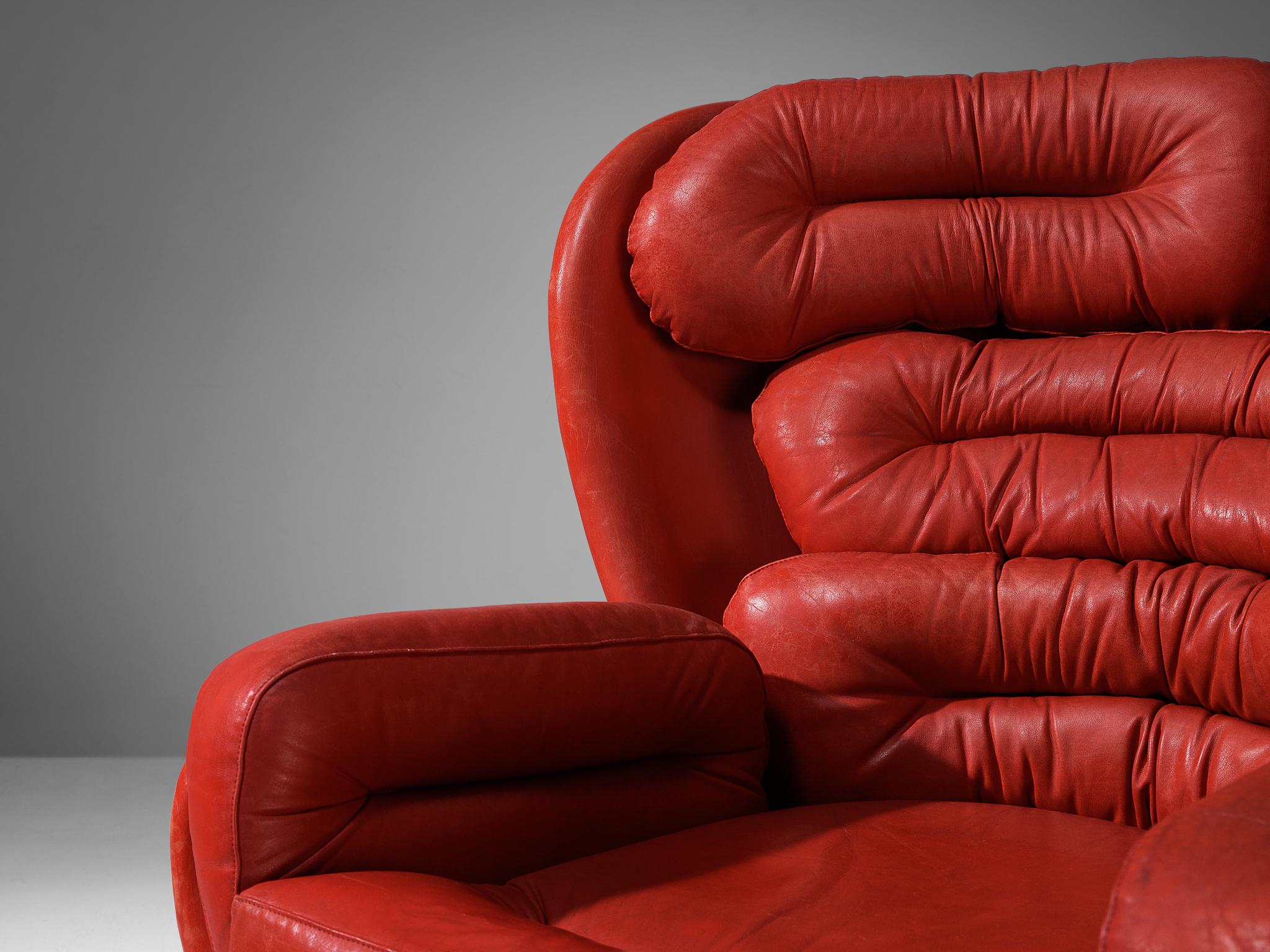 Post-Modern Joe Colombo for Comfort Lounge Chair 'Elda' in Red Leather and Fiberglass  For Sale