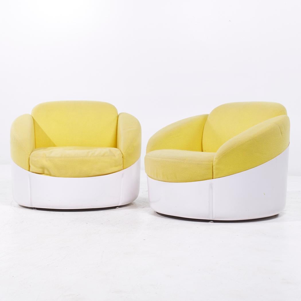 Mid-Century Modern Joe Colombo for Stendig Mid Century Fiberglass Lounge Chairs - Pair For Sale
