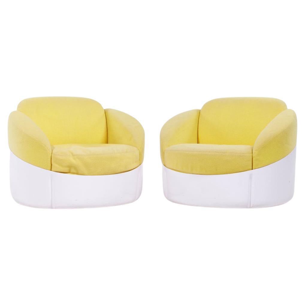 Joe Colombo for Stendig Mid Century Fiberglass Lounge Chairs - Pair For Sale