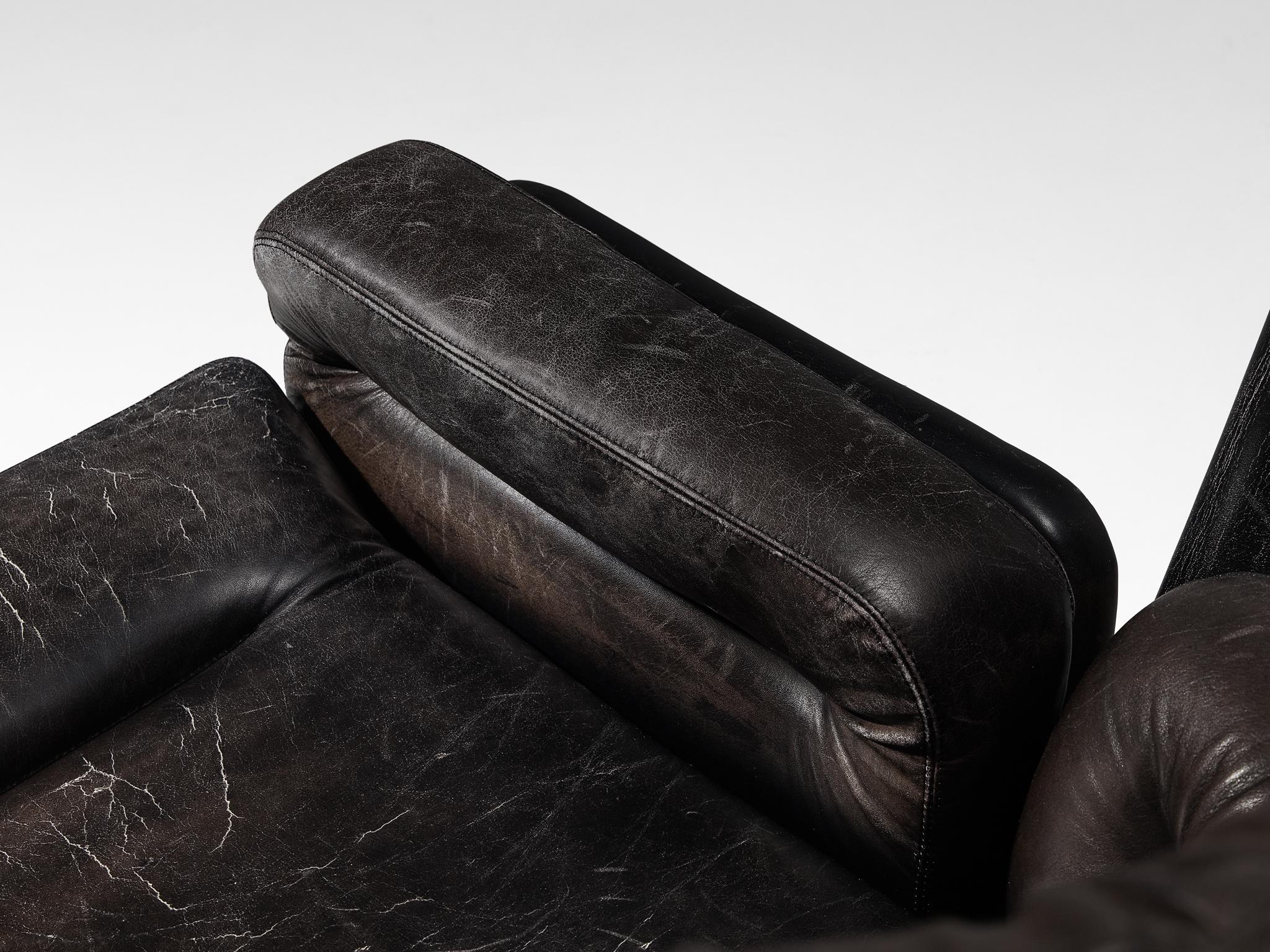 Italian Joe Colombo Iconic ‘Elda’ Lounge Chair in Black Leather and Fiberglass