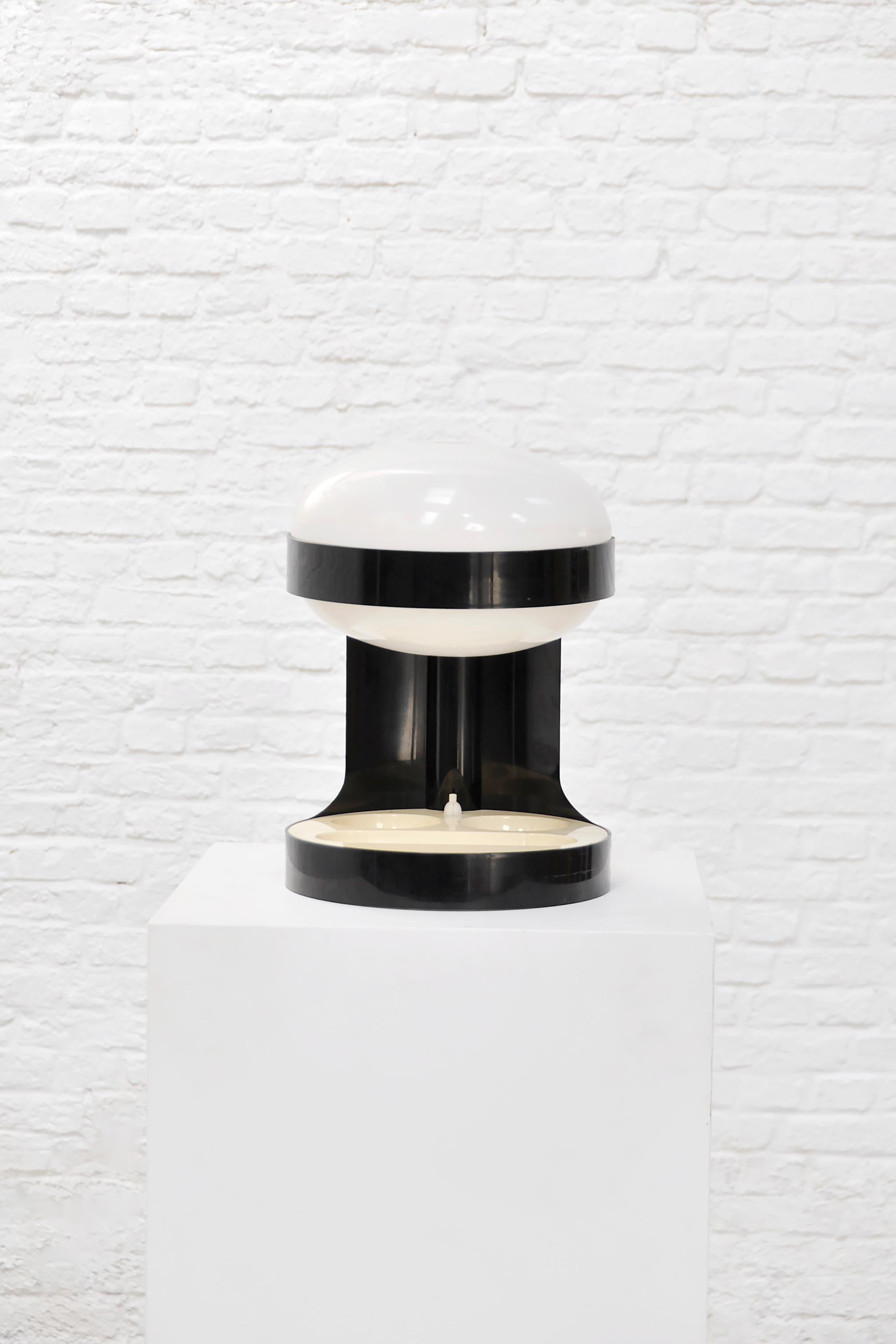 Joe Colombo ‘KD29’ Table Lamp for Kartell, Italy, 1967 in vendita 2