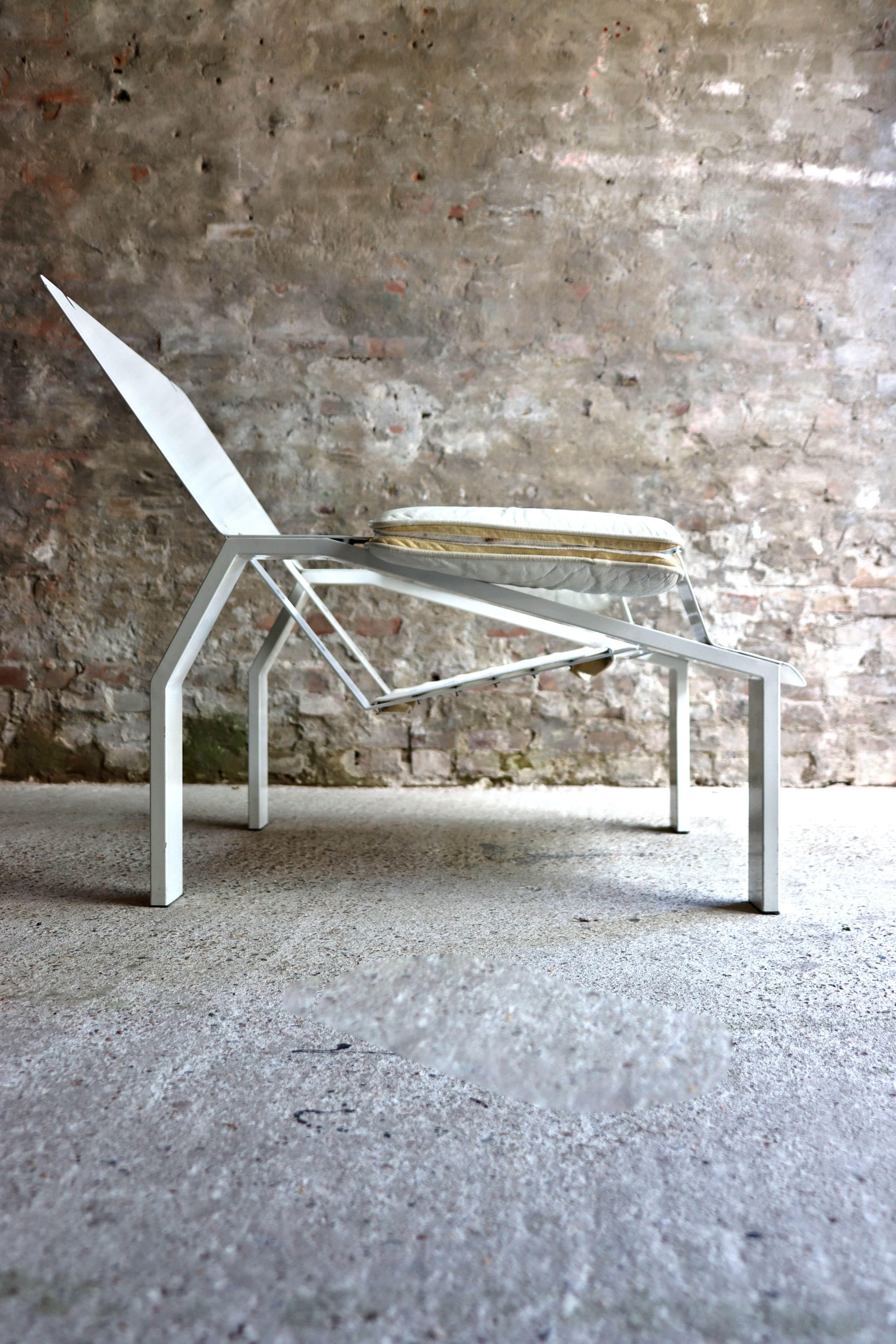 Joe Colombo – LEM chair – White Leather – Bieffeplast – Italy – 1960s For Sale 12