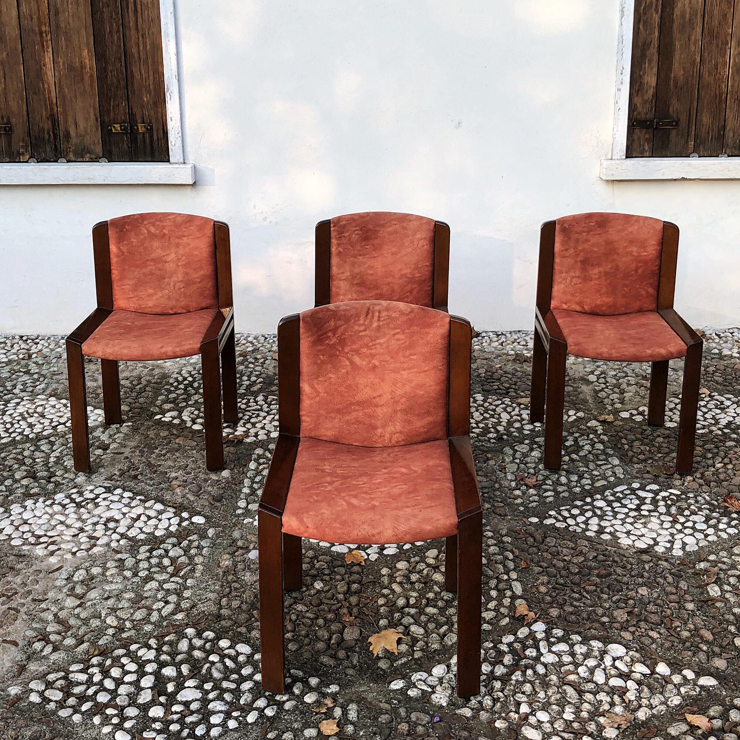 Joe Colombo Midcentury Walnut Model 300 Dining Chair for Pozzi, 1966, Set of 4 4