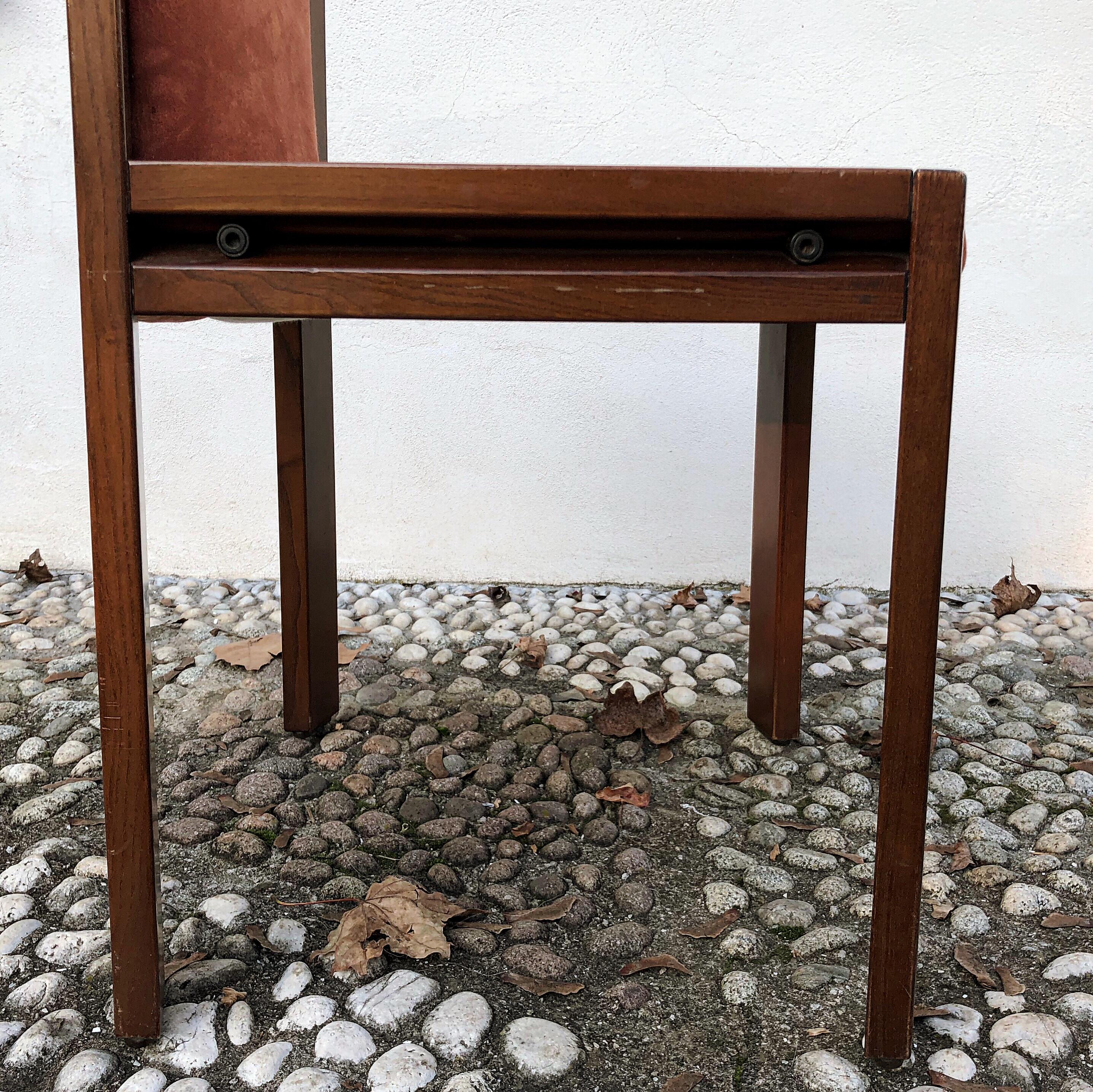 Joe Colombo Midcentury Walnut Model 300 Dining Chair for Pozzi, 1966, Set of 4 9