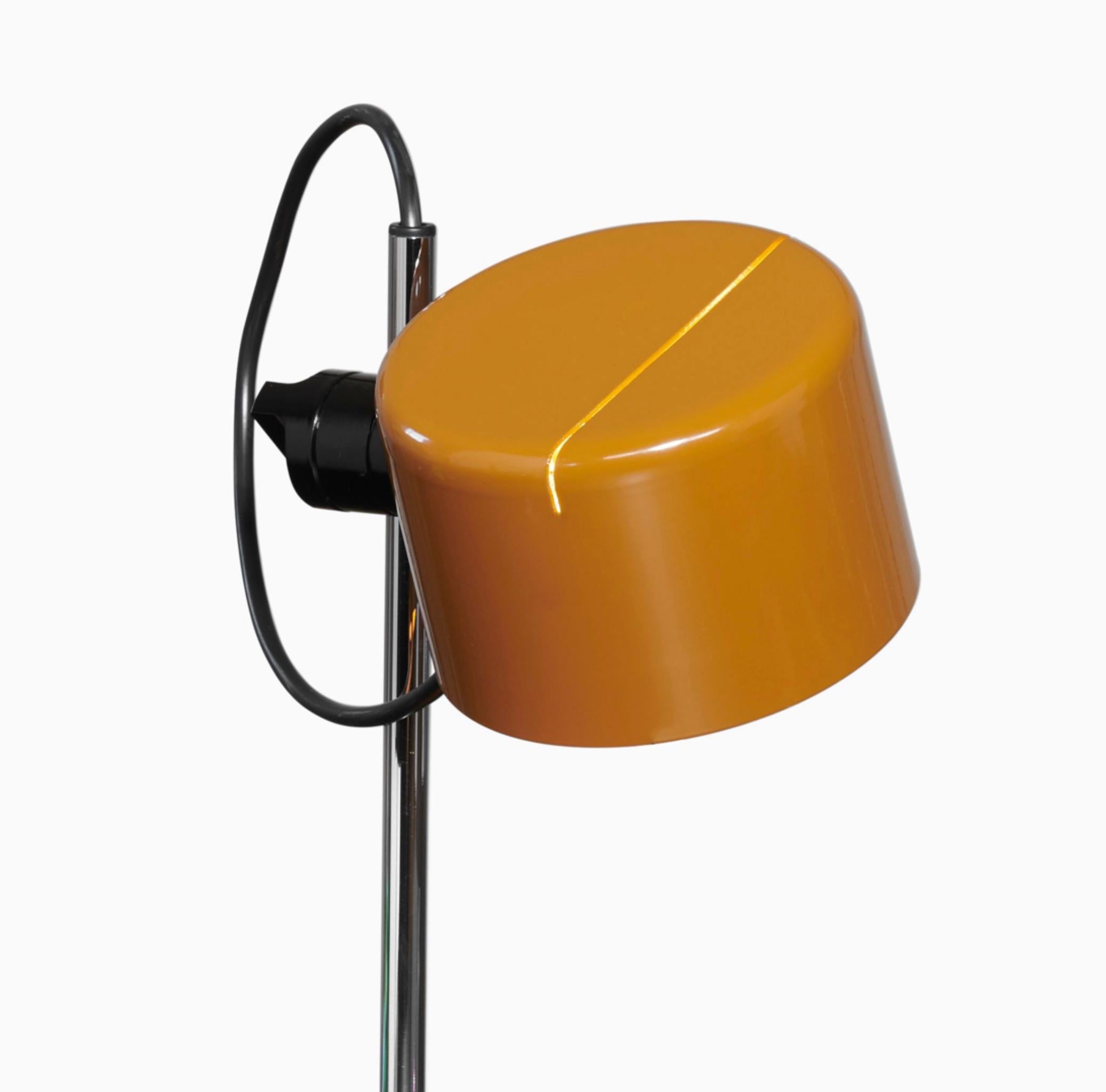 Joe Colombo - Mini lampe de bureau coupe par Oluce en vente 1