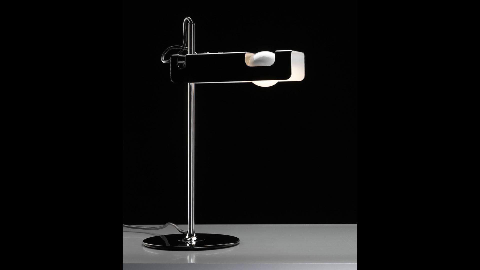 Italian Joe Colombo Model #291 'Spider' Table Lamp in Black for Oluce For Sale