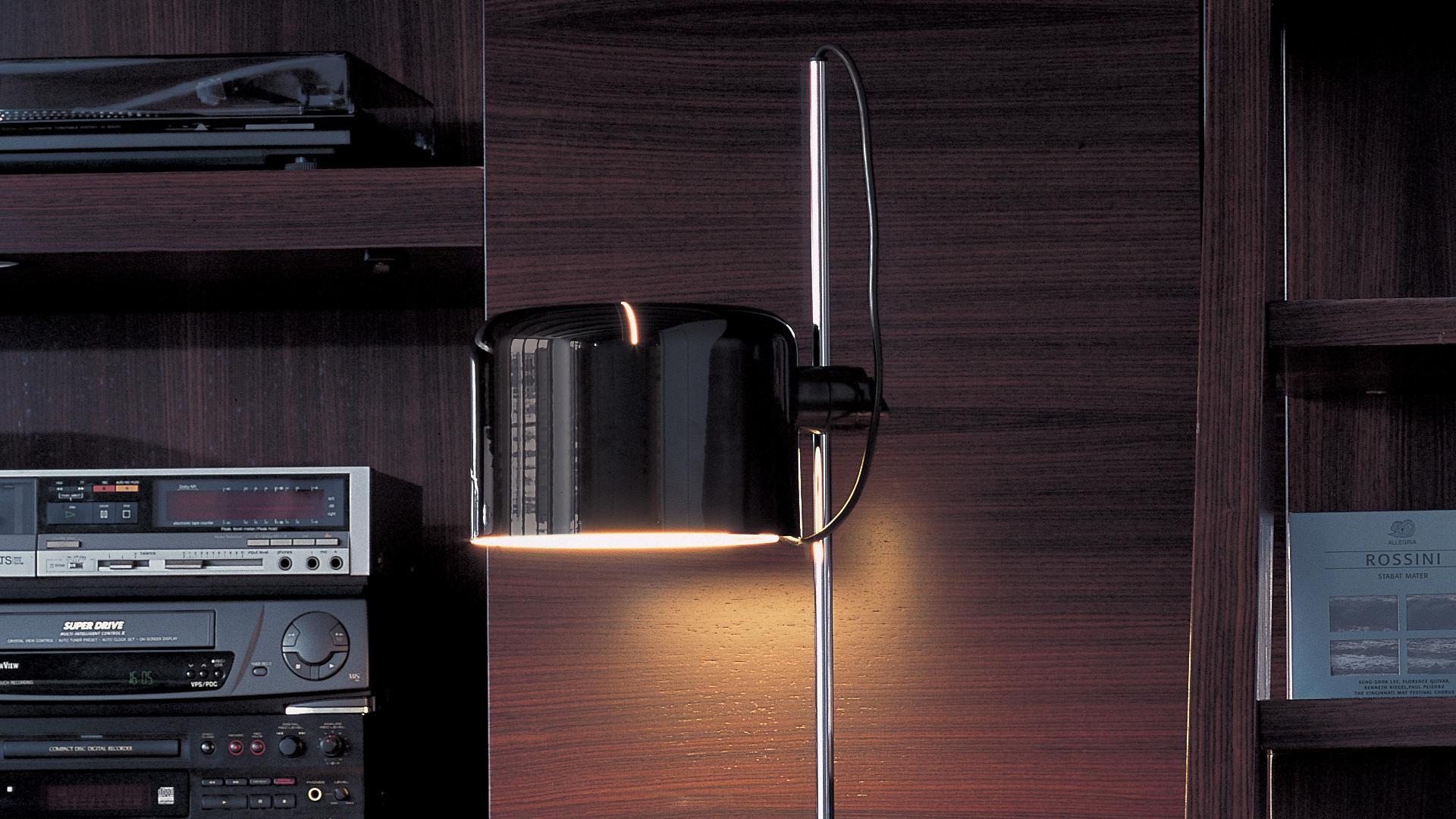Joe Colombo Model #3320/R 'Coupé' Floor Lamp in Black for Oluce For Sale 4