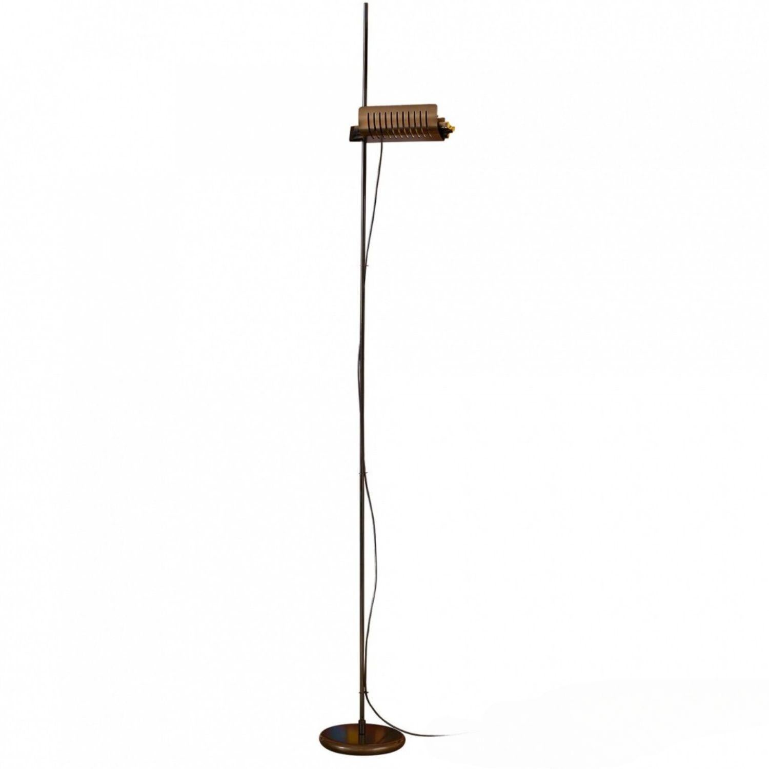 Lacquered Joe Colombo Model #626 'Colombo' Floor Lamp in Black and Chrome for Oluce For Sale