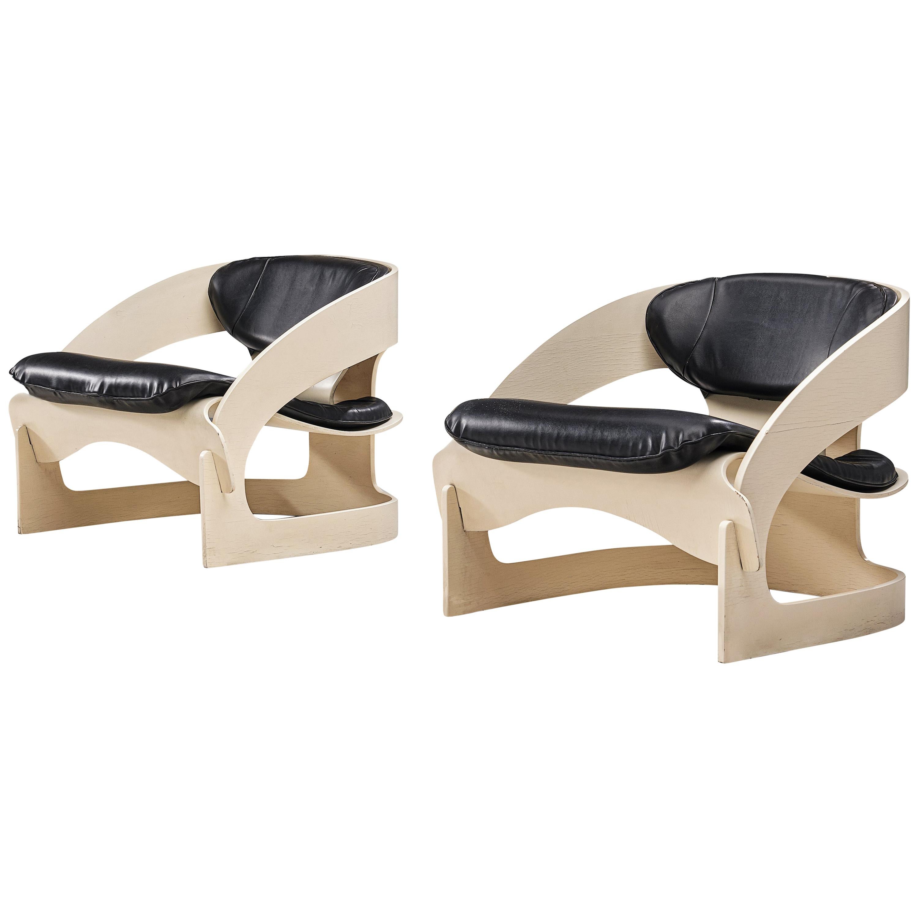 Joe Colombo Pair of Lounge Chairs ‘4801’ in Black Leather and Plywood