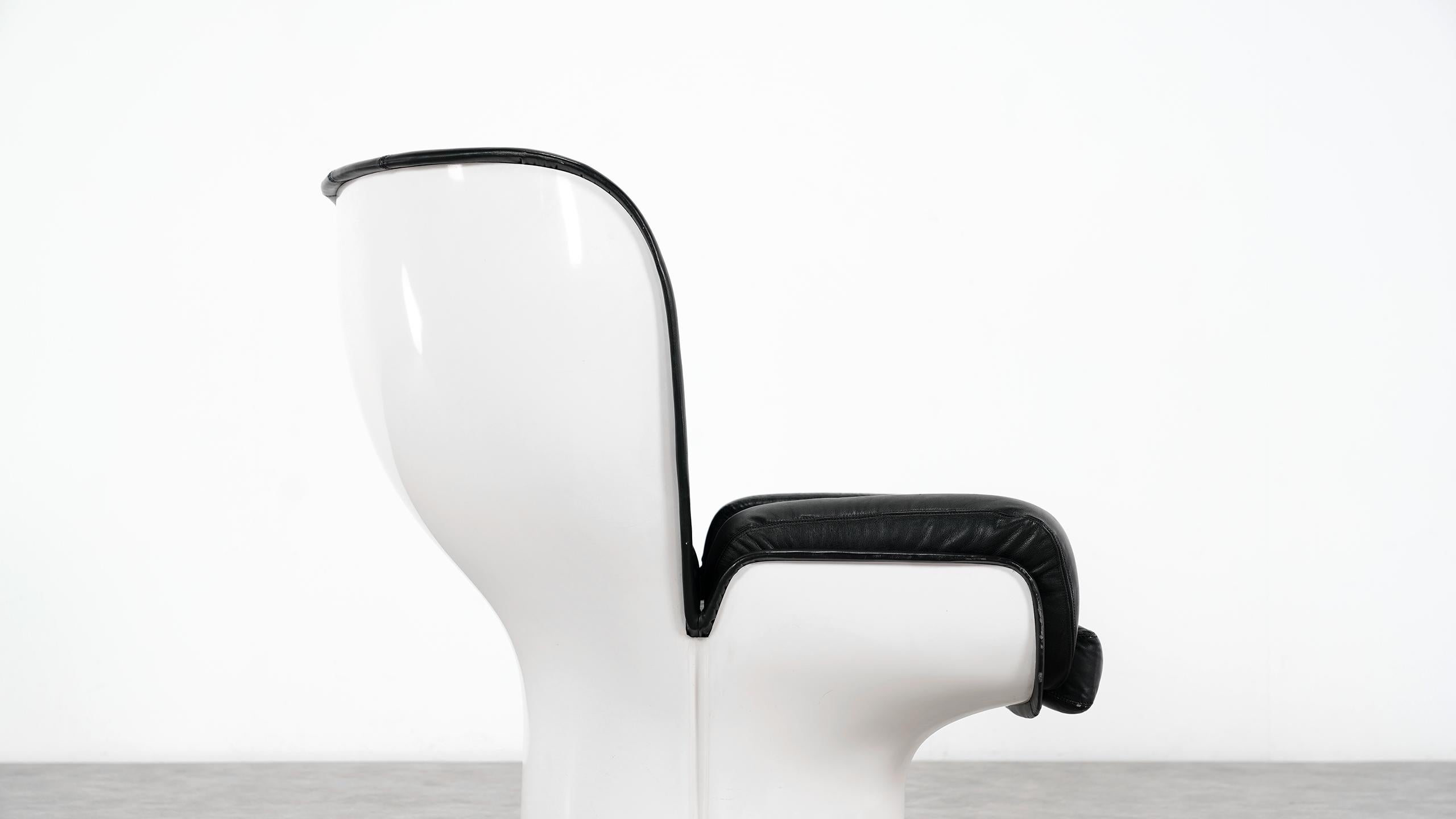 Joe Colombo  Rare Elda Lounge Chair for Comfort, Italy, 1963, Black & White 4