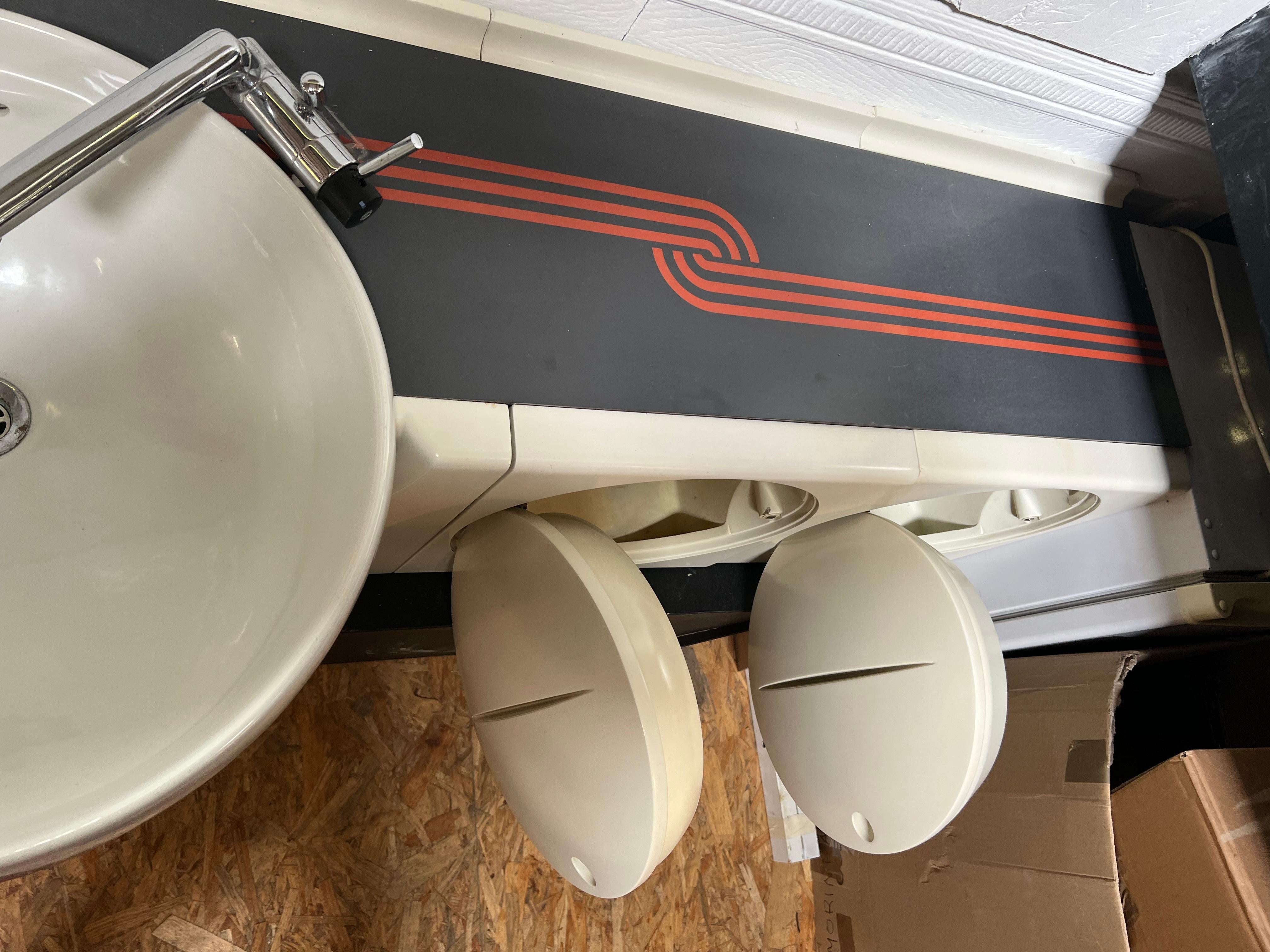 Salle de bain A Space de Joe Colombo, années 1970 2
