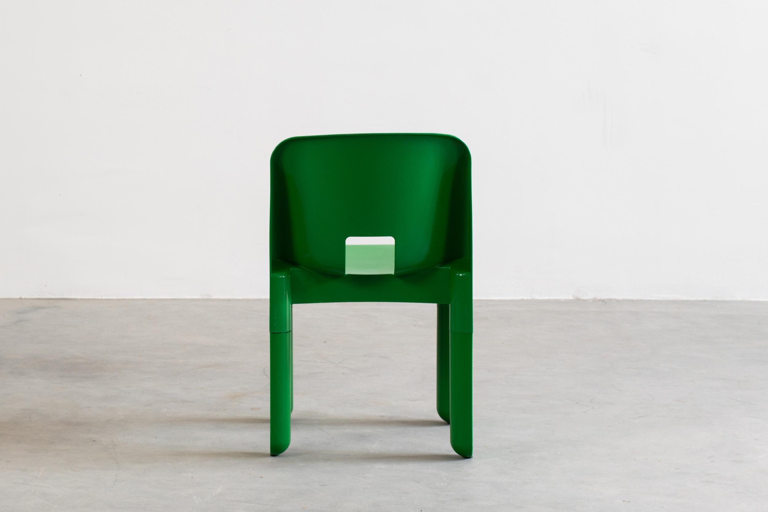 Joe Colombo Set of Six Universale Green Chairs by Kartell, 1960s 1