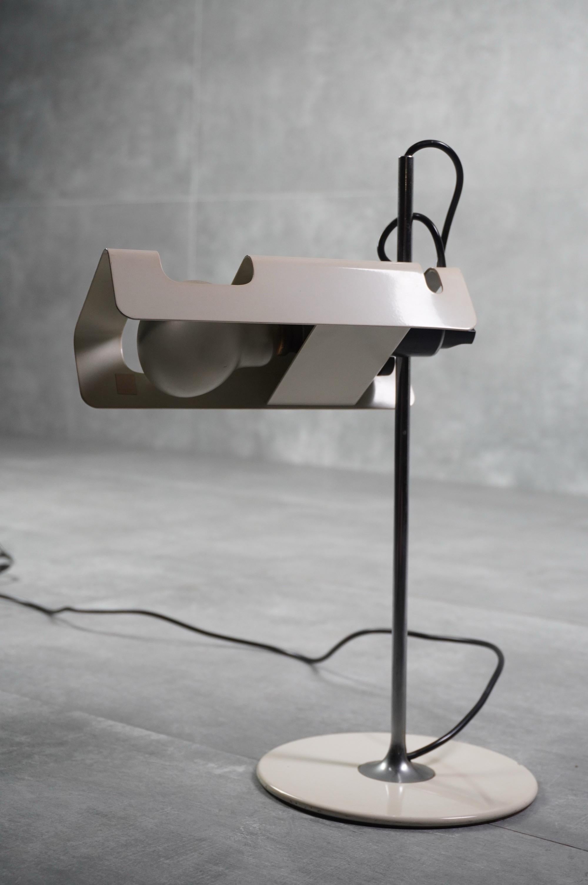 Mid-Century Modern Joe Colombo ''Spider'' table lamp for Oluce, 1960s For Sale