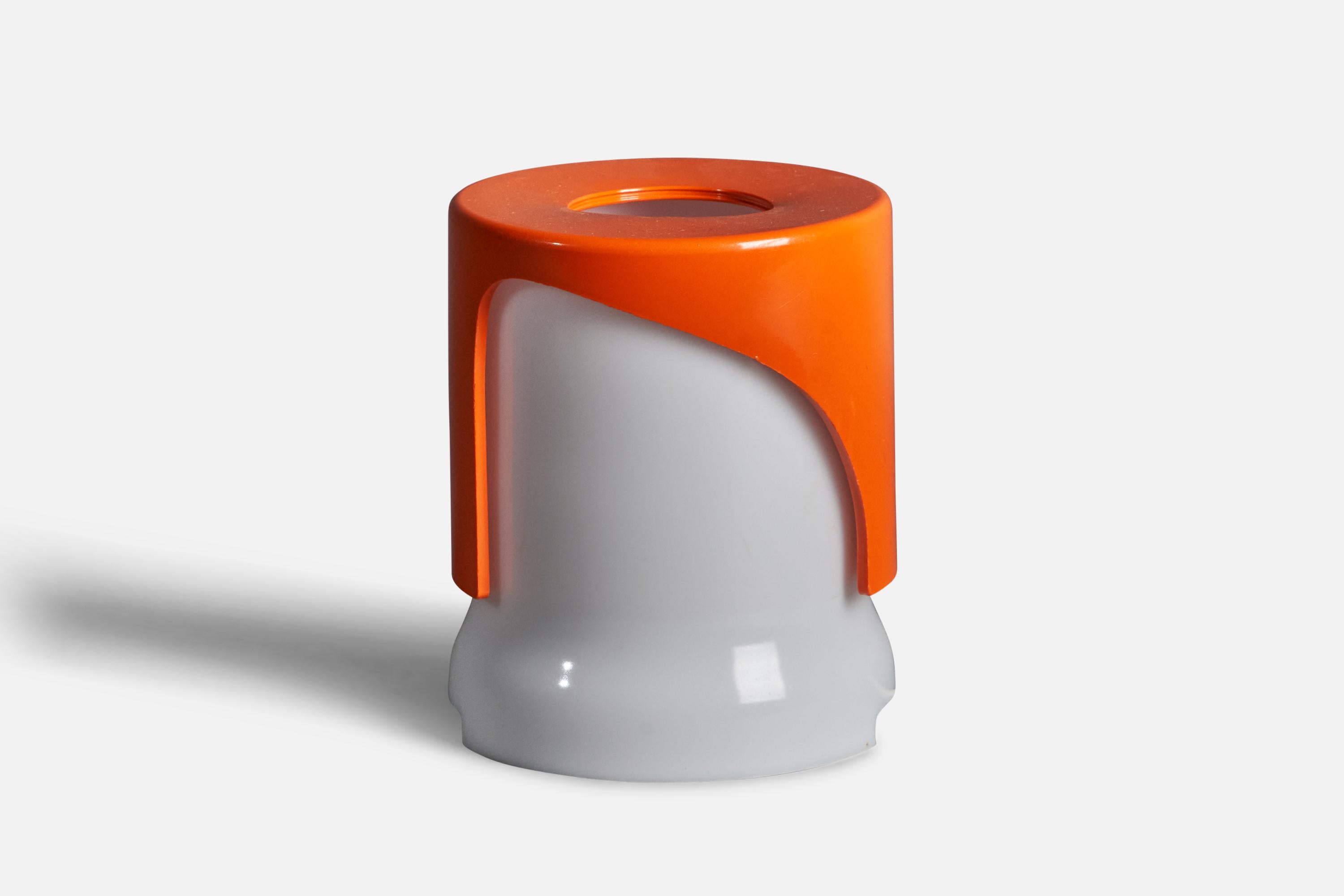 A white and orange acrylic table lamp designed by Joe Colombo and produced by Kartell, Italy, c. 1960s.

Overall Dimensions (inches): 5.6” H x 4.6” Diameter 
Bulb Specifications: E-14 Bulb
Number of Sockets: 1