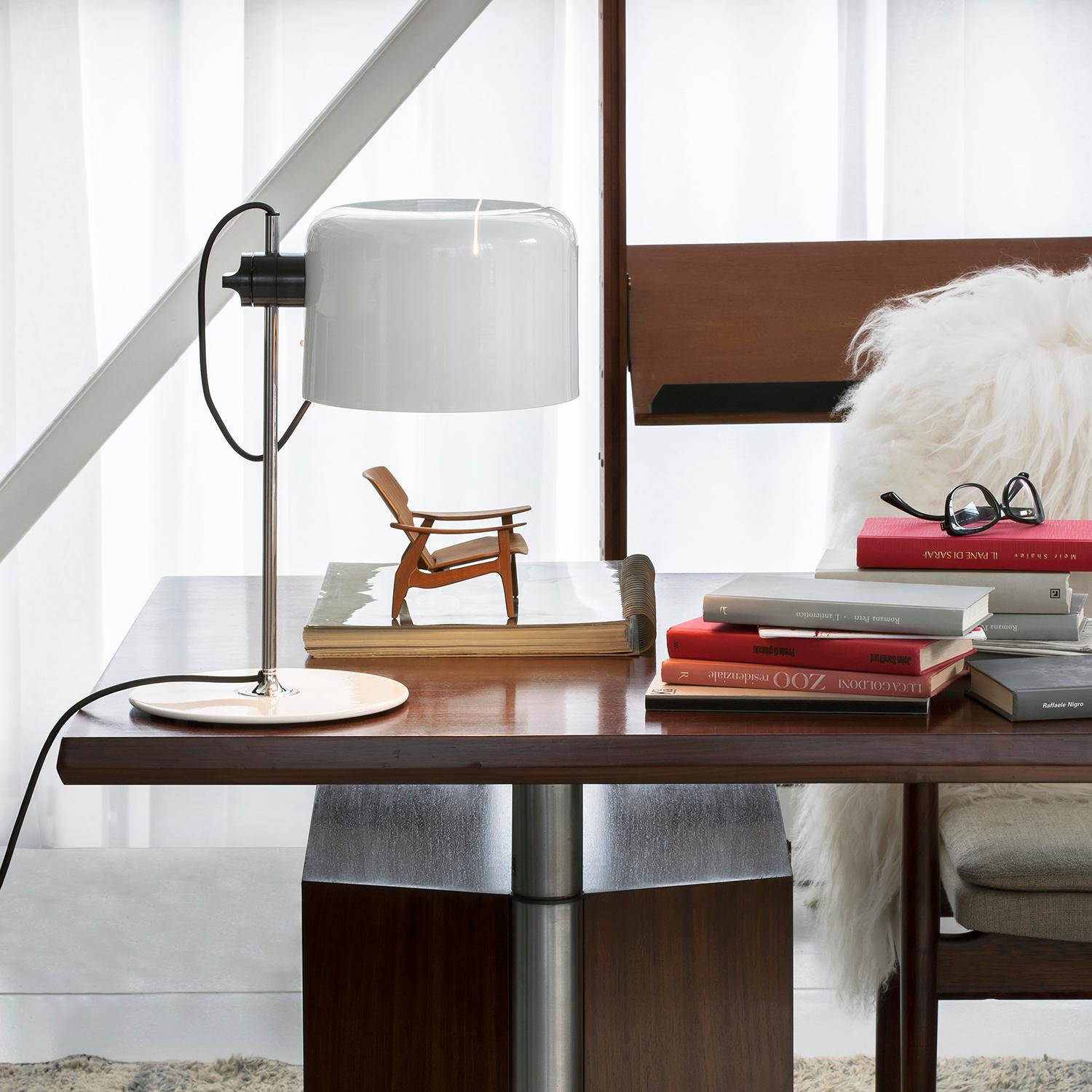 Italian Joe Colombo Table Lamp 'Coupé' White by Oluce