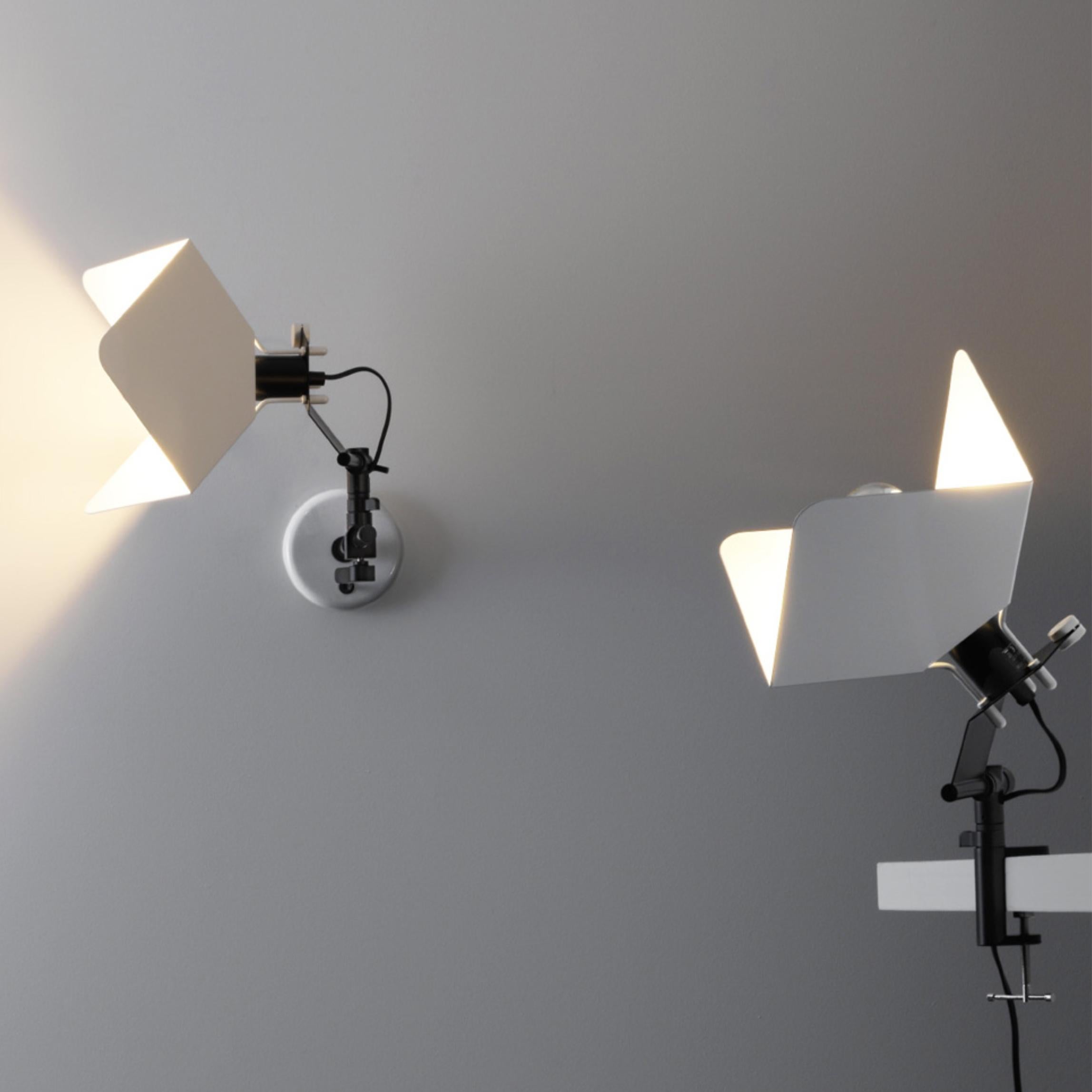 Joe Colombo 'Triedro' Metal Pendant Lamp in White for Stilnovo For Sale 4