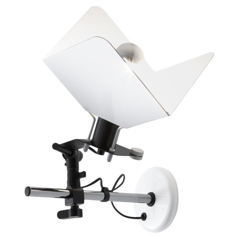 Joe Colombo 'Triedro' Metal Wall Lamp in White for Stilnovo