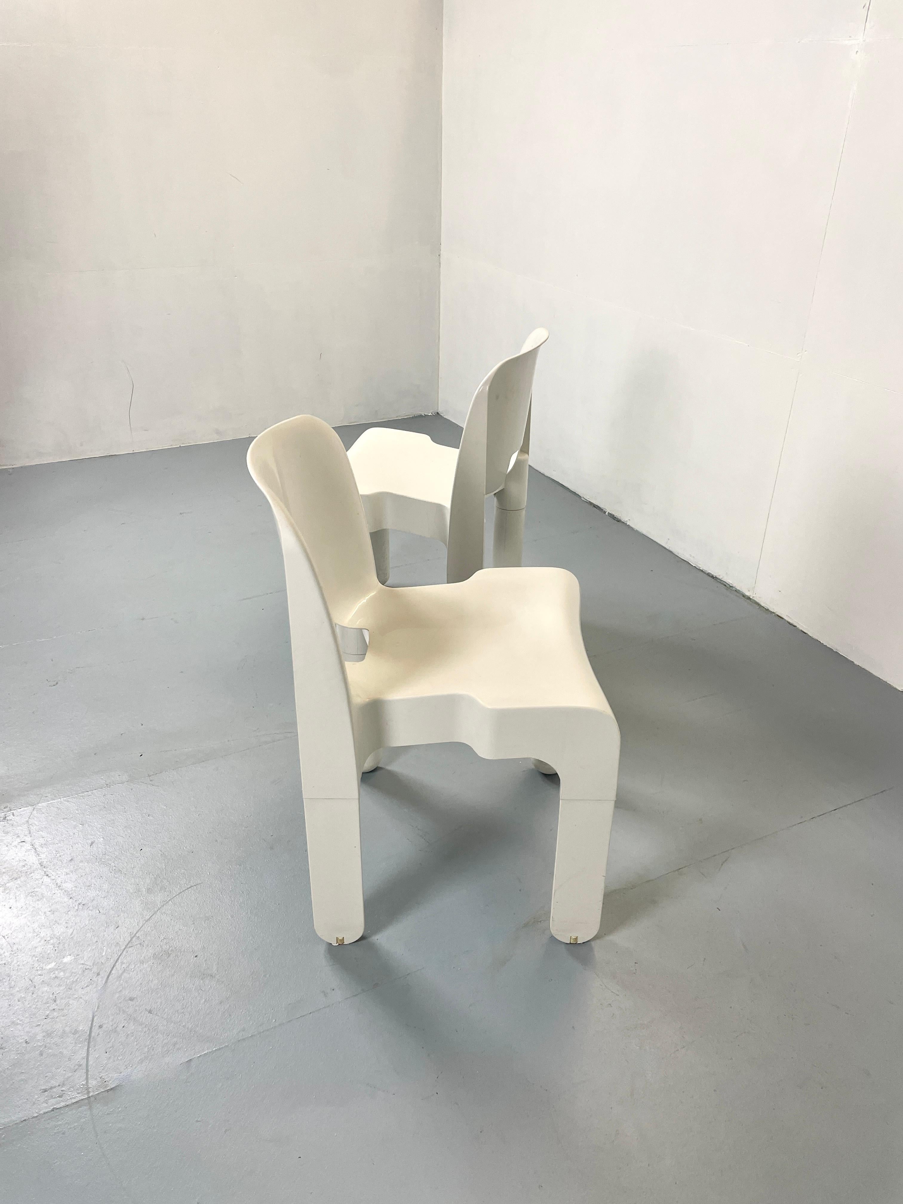 Late 20th Century  Joe Colombo Universale Plastic Chair for Kartell White Italy Vintage Space Age For Sale