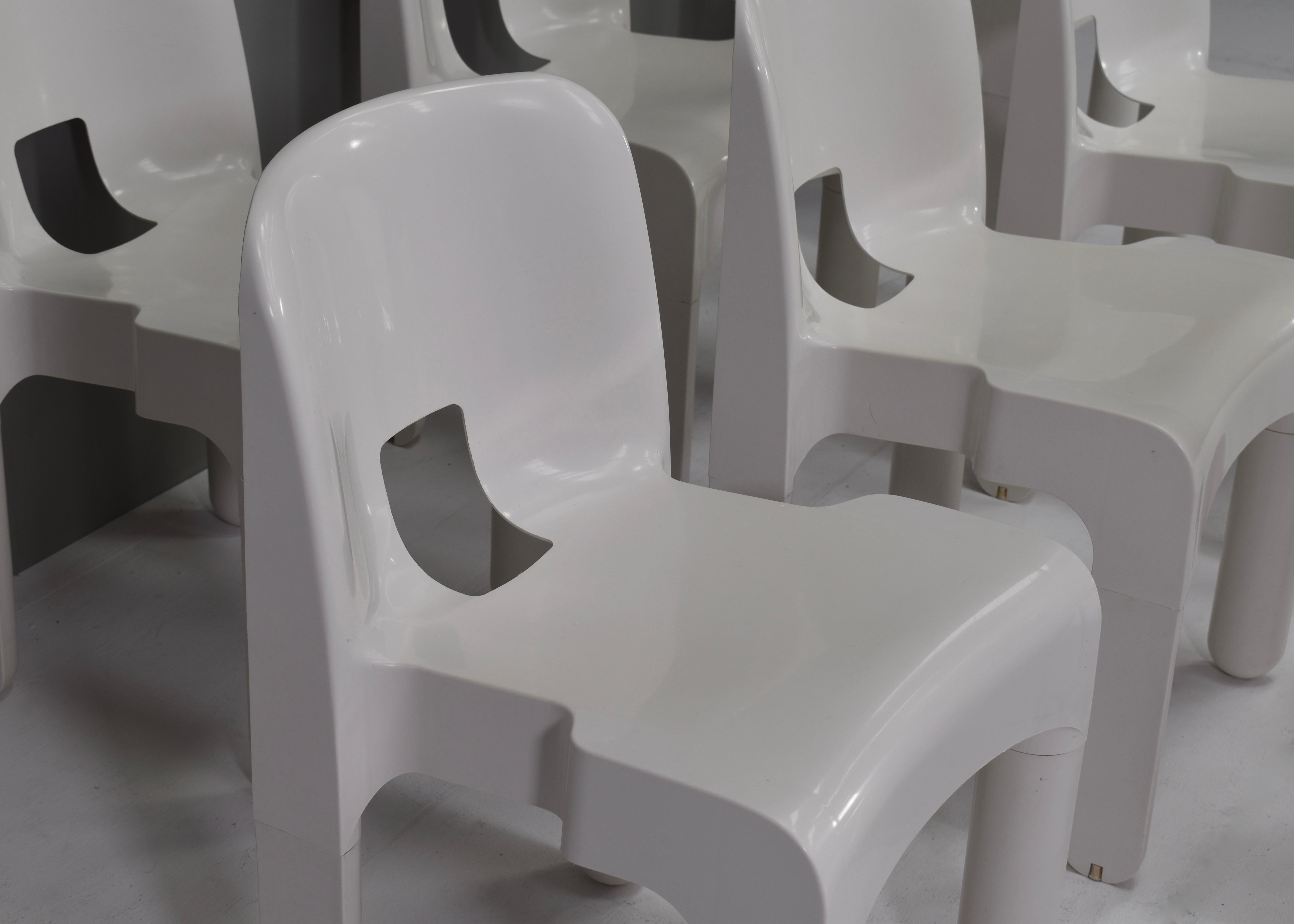 Joe Colombo Universale Plastic Chairs in White by Kartell, Italy, 1967 2