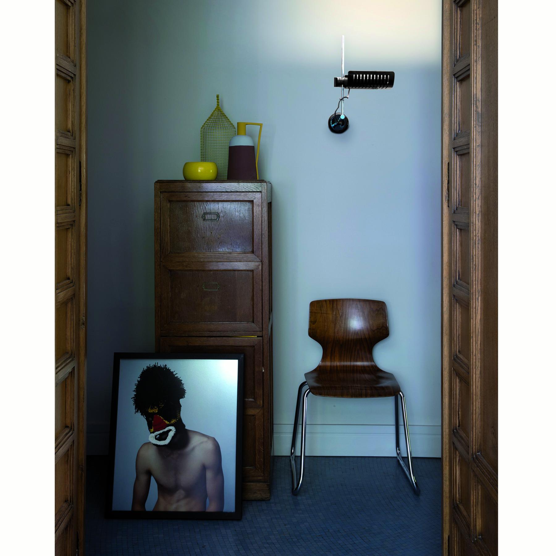 Mid-Century moderno Lampada da parete Joe Colombo 'Colombo' Nero di Oluce in vendita