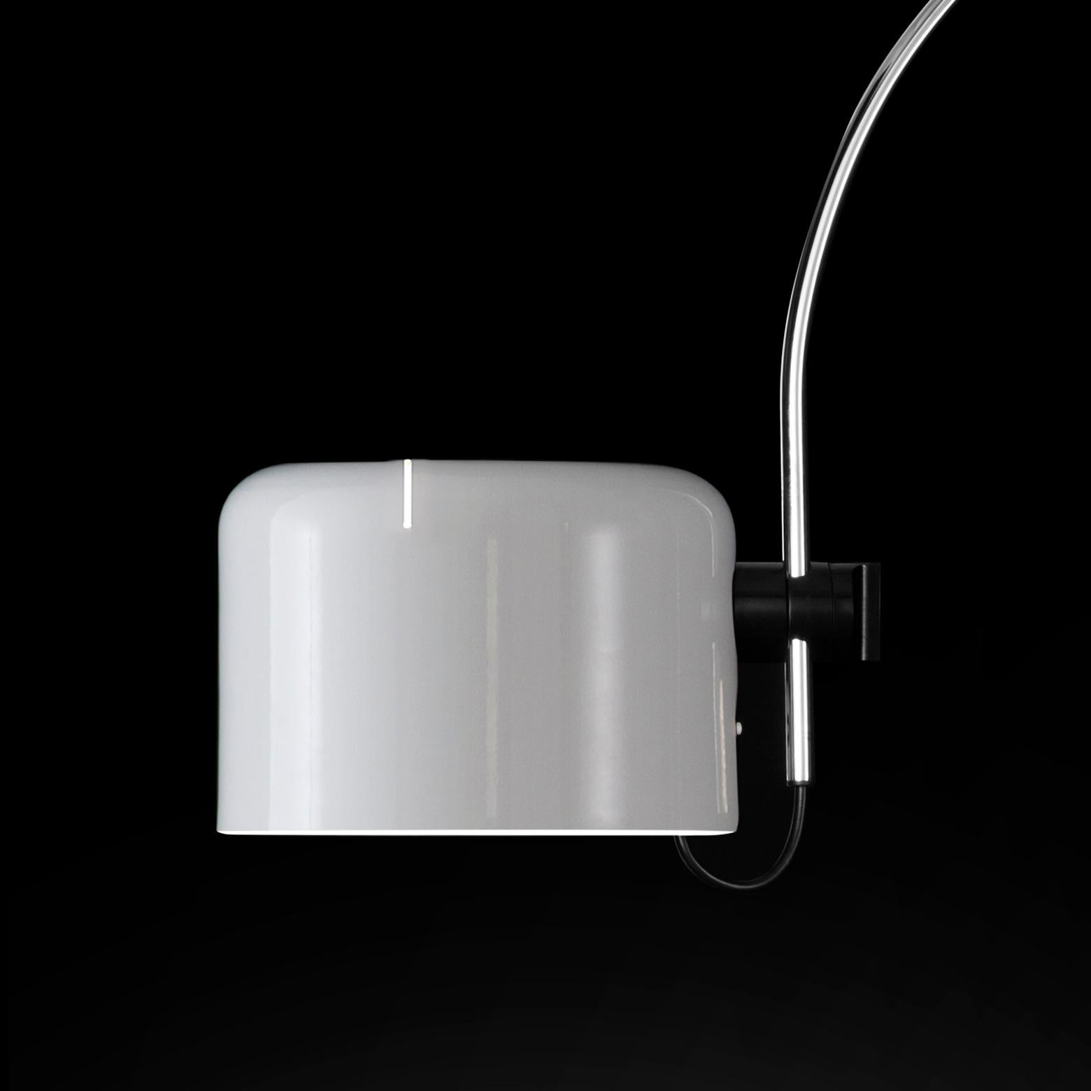 Mid-Century Modern Joe Colombo Wall Lamp 'Coupé' White by Oluce For Sale