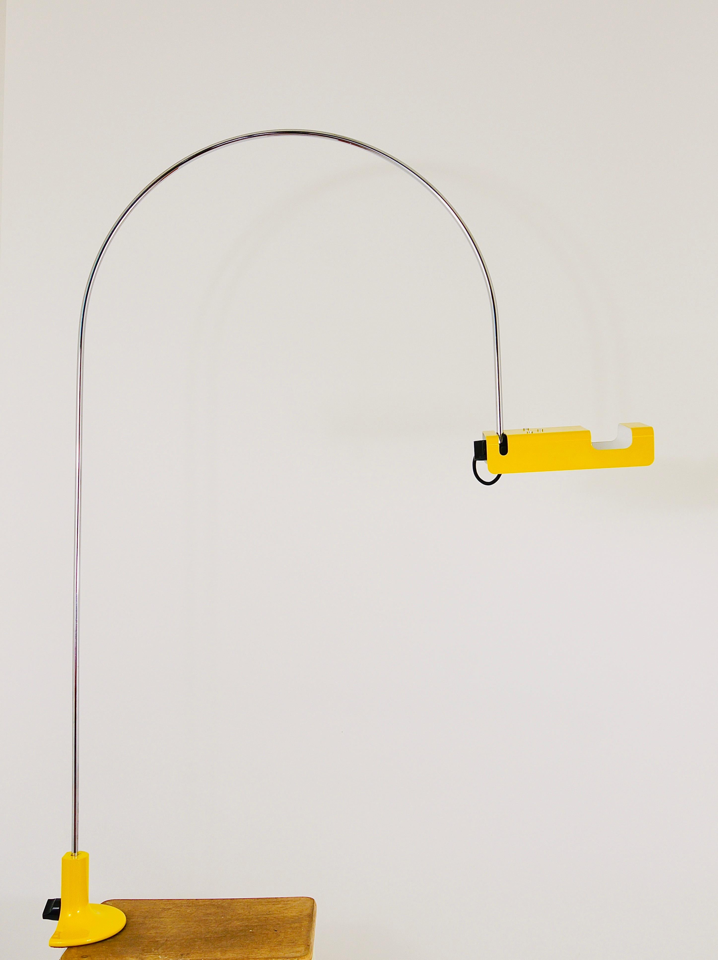 Joe Colombo Yellow Spider Table Clamp Bow Lamp, O-Luce, Italy, 1960s 6