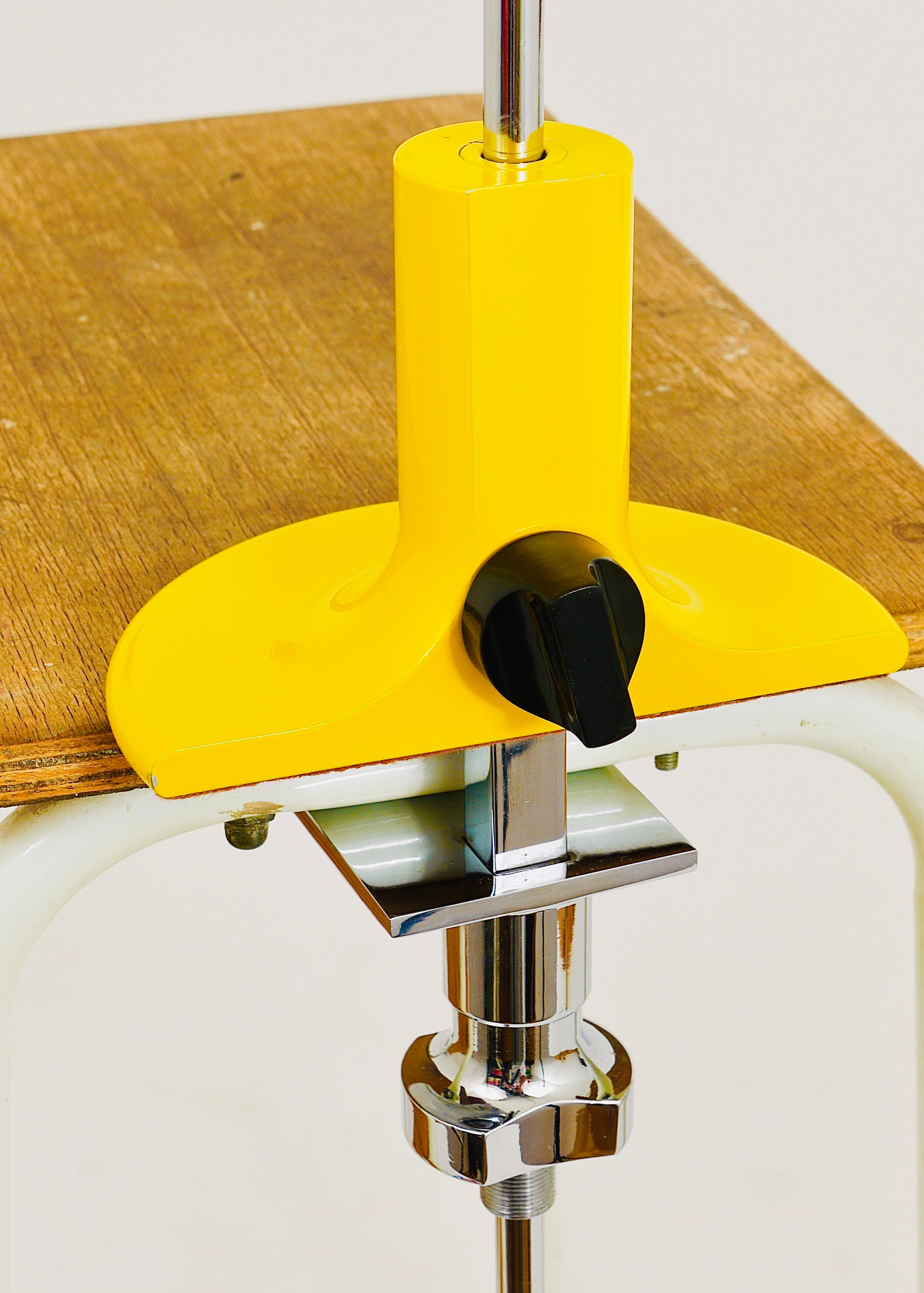 Joe Colombo Yellow Spider Table Clamp Bow Lamp, O-Luce, Italy, 1960s 10