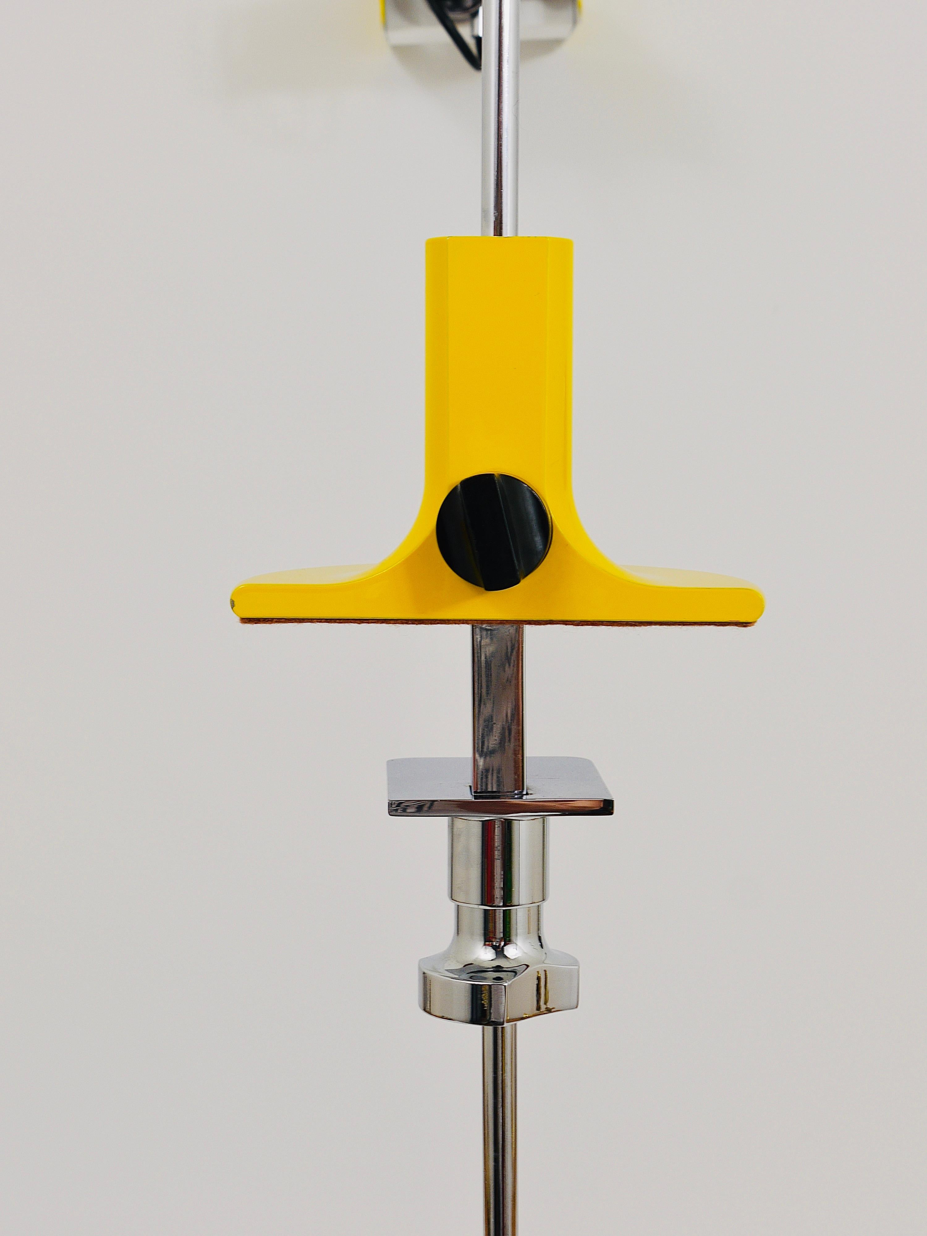 Joe Colombo Yellow Spider Table Clamp Bow Lamp, O-Luce, Italy, 1960s 11