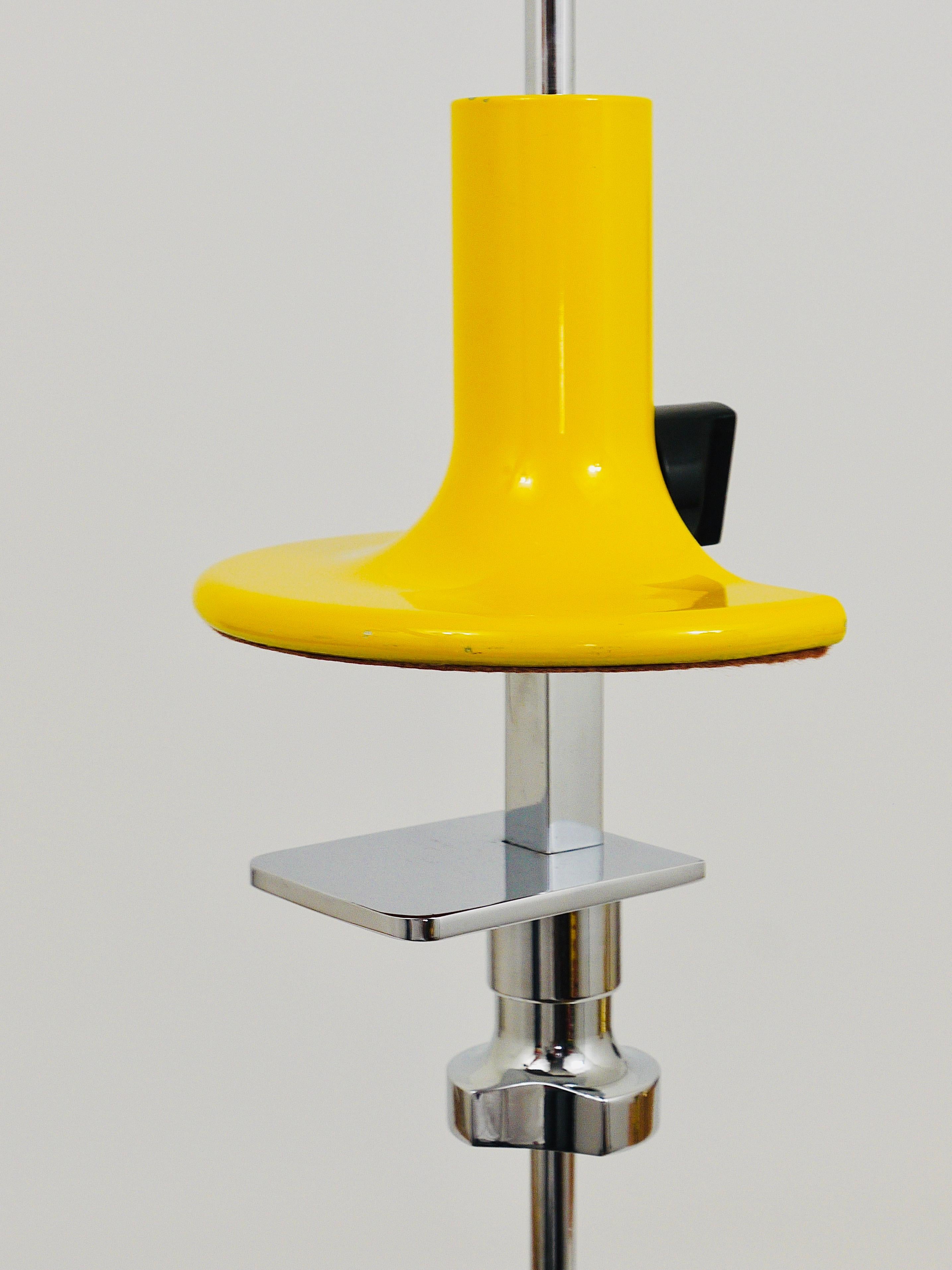 Joe Colombo Yellow Spider Table Clamp Bow Lamp, O-Luce, Italy, 1960s 12