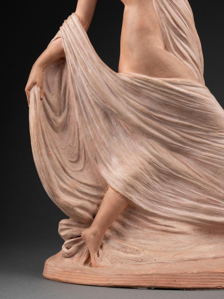 Joe Descomps dit « Cormier » : « Femme enlevant un voile », sculpture en terre cuite, vers 1940 en vente 1