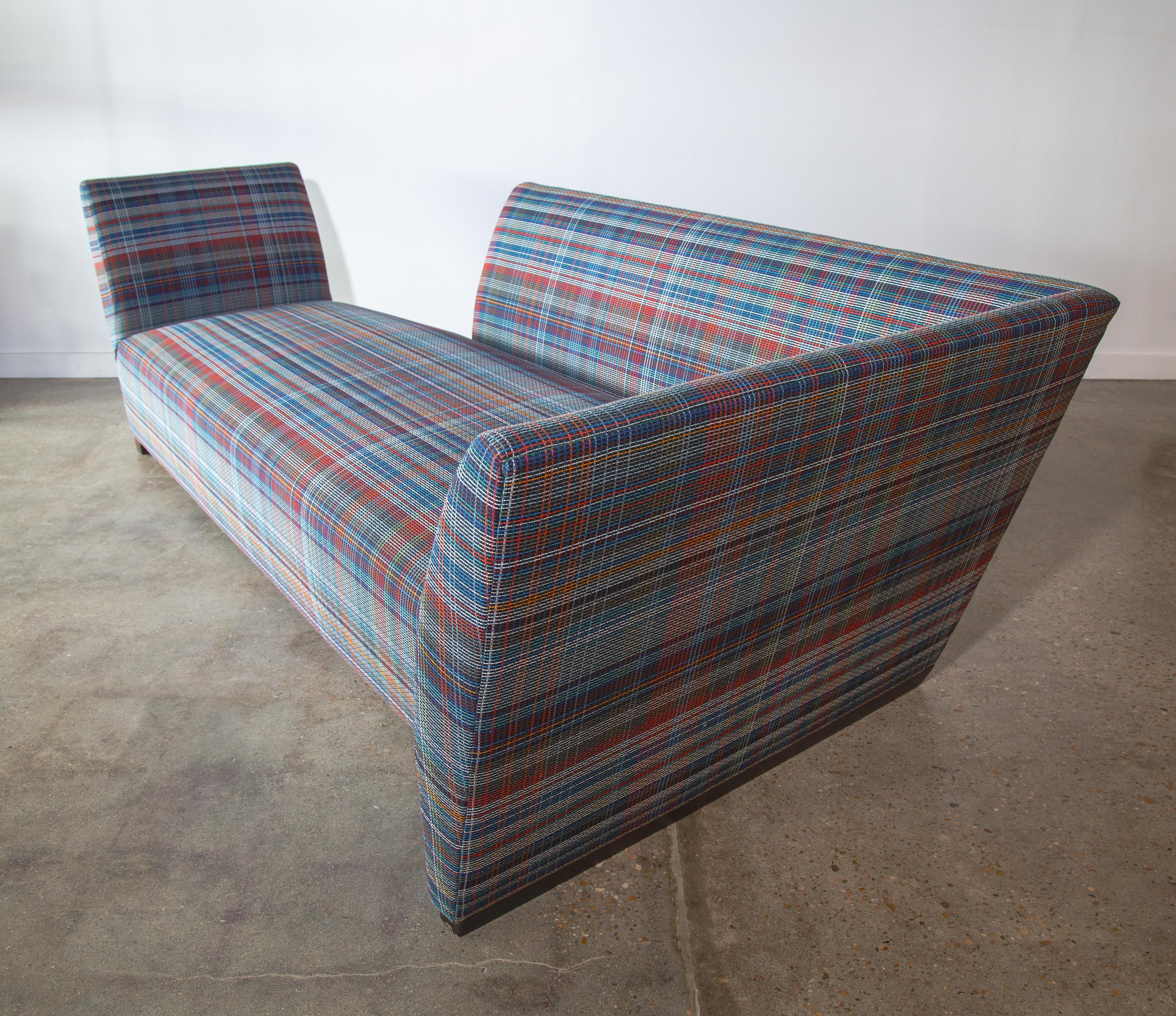 Américain Canapé Island de Joe D'Urso pour Donghia Knoll, chaise en tissu écossais en vente