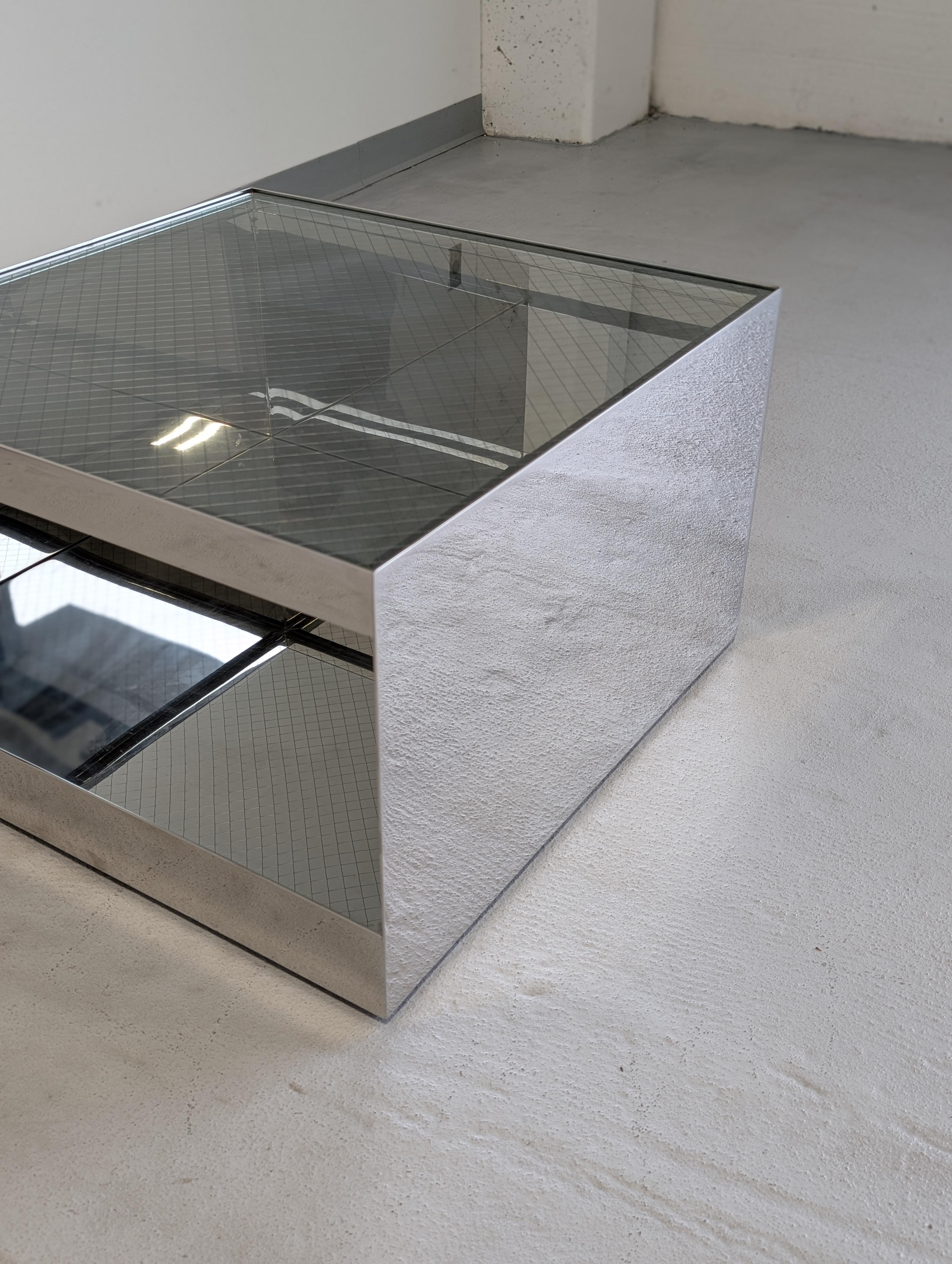 Joe D'Urso Polished Stainless Steel End Table model 6027T for Knoll For Sale 3