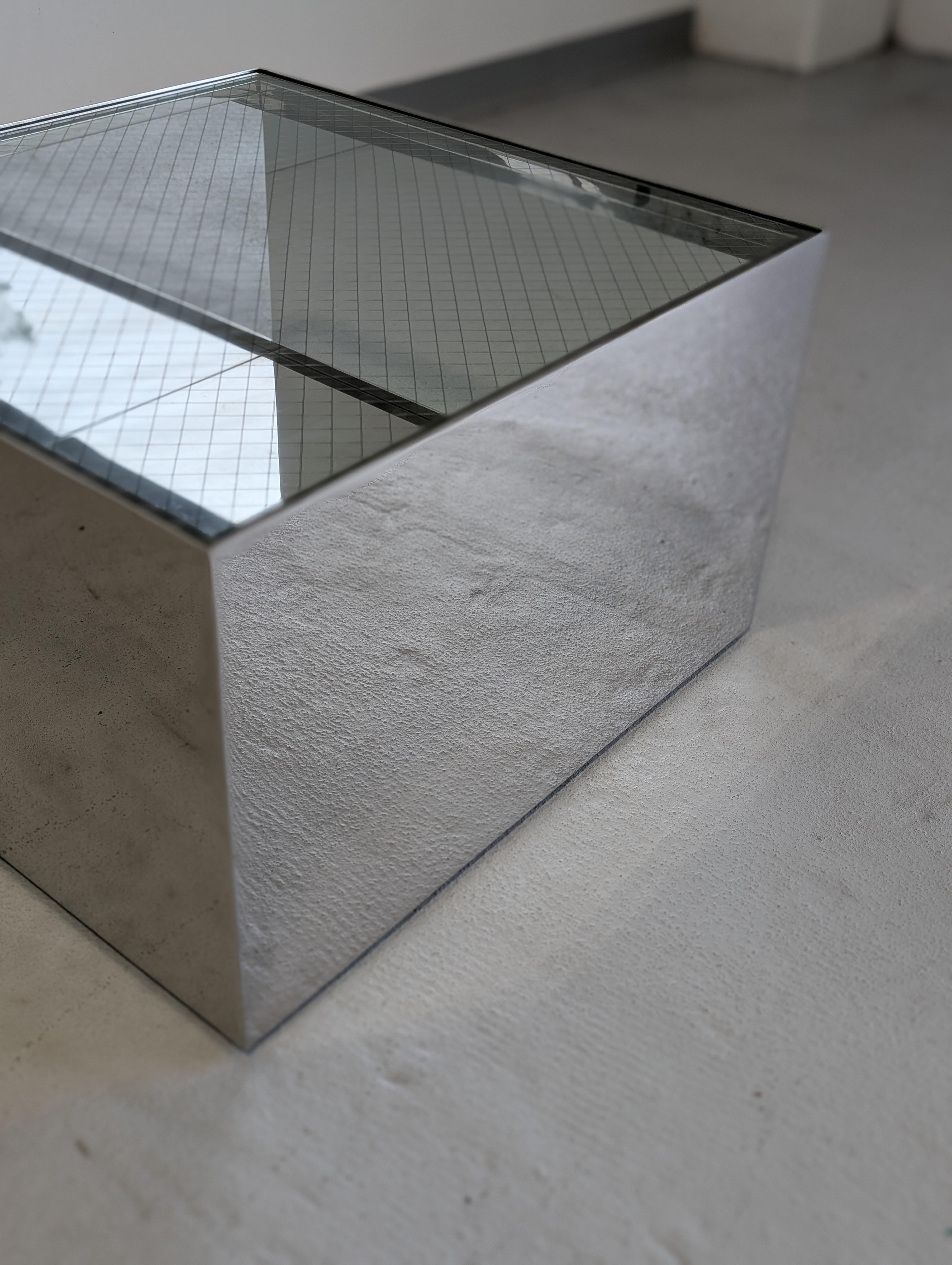 Joe D'Urso Polished Stainless Steel End Table model 6027T for Knoll For Sale 4