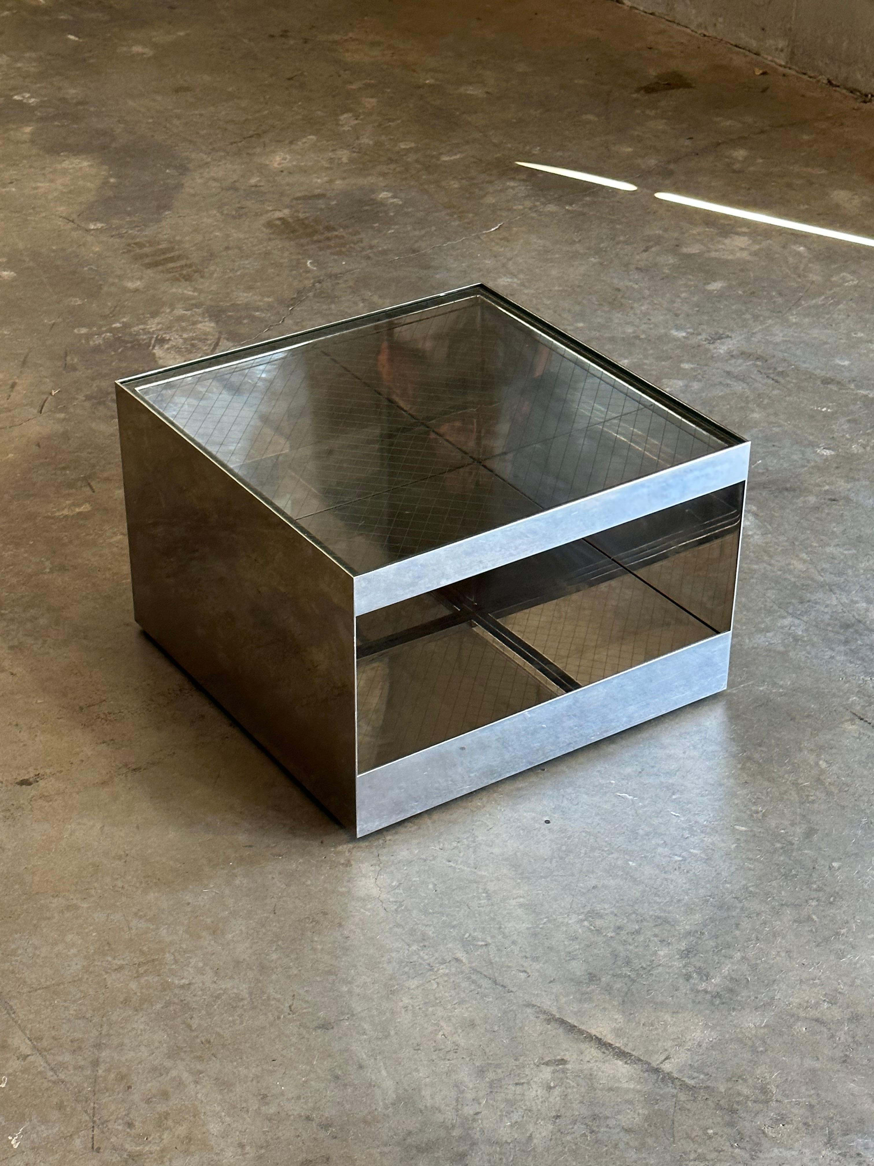 Américain Table d'appoint en verre de sécurité Joe D'Urso pour Knoll, modèle 6022t en vente