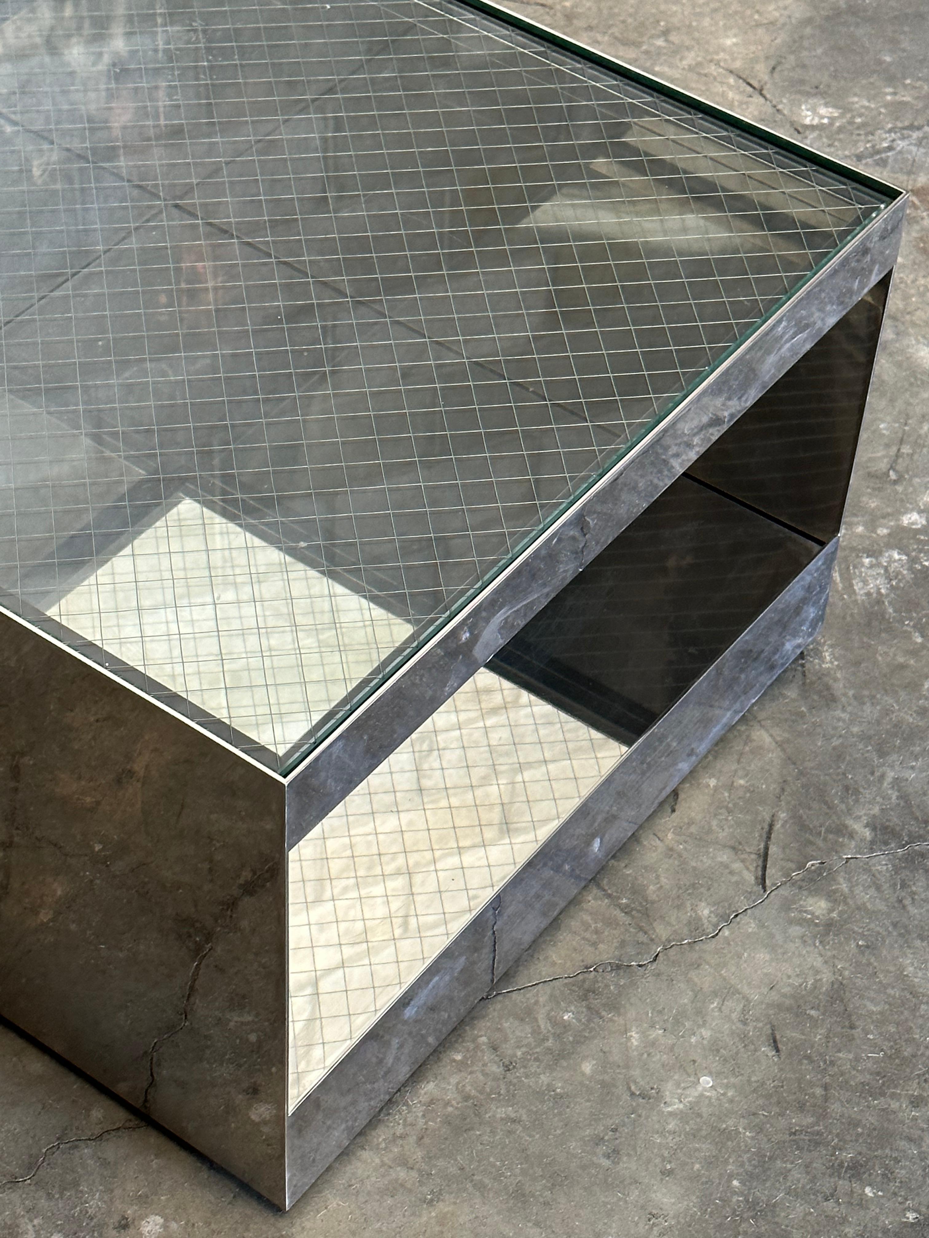Fin du 20e siècle Table d'appoint en verre de sécurité Joe D'Urso pour Knoll, modèle 6022t en vente