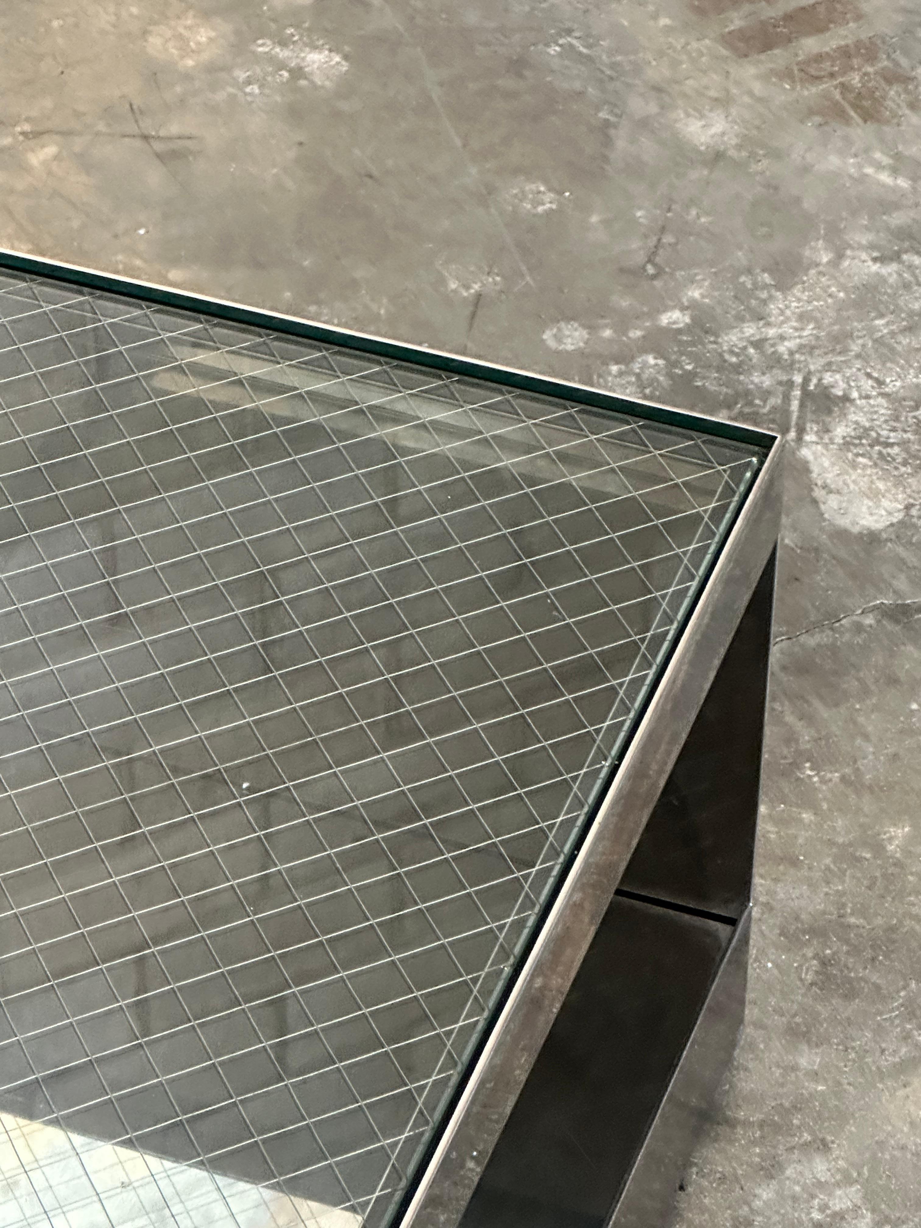 Acier inoxydable Table d'appoint en verre de sécurité Joe D'Urso pour Knoll, modèle 6022t en vente