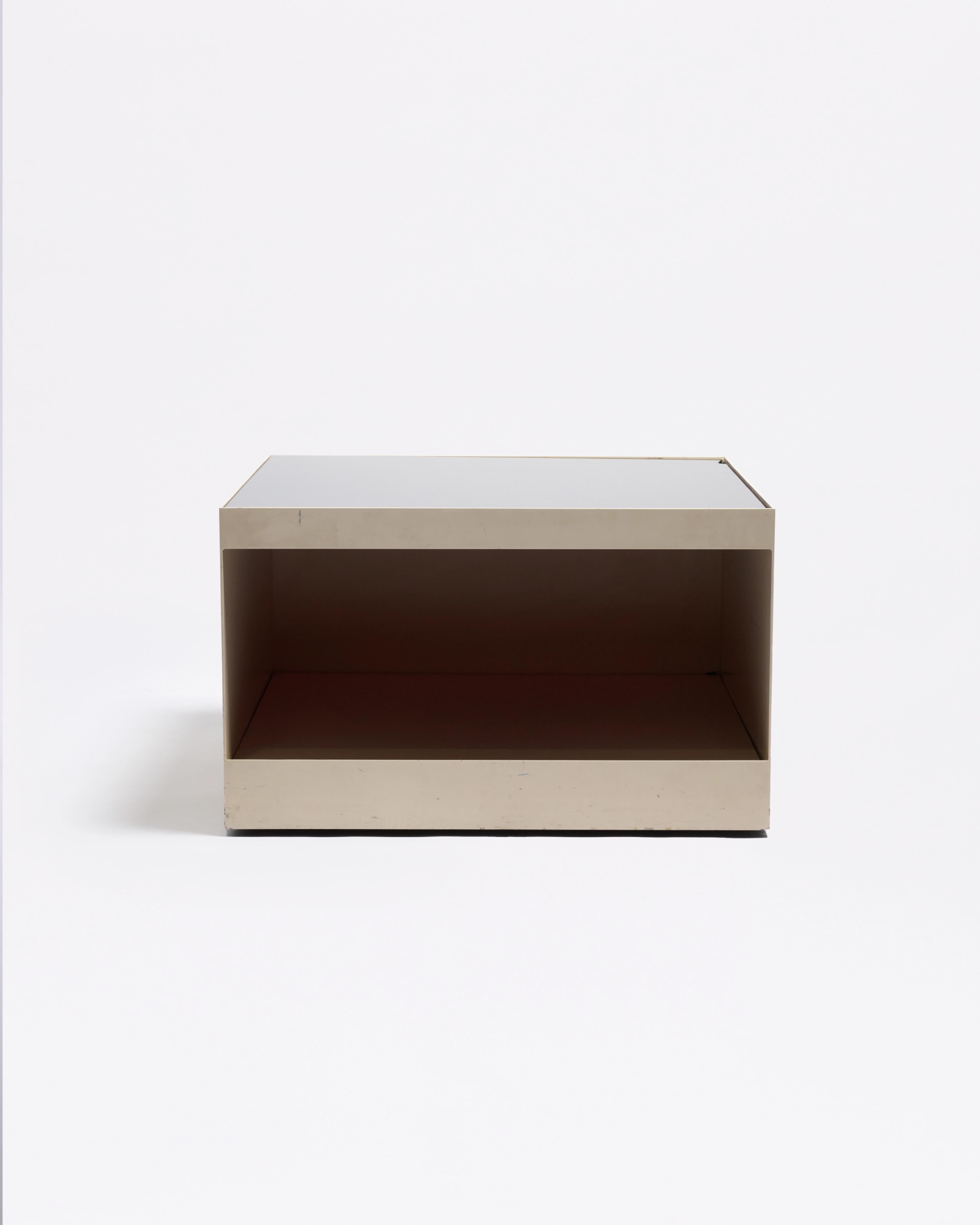 Joe D'Urso, Pequeña mesa baja rodante, Knoll, EE.UU., 1981 Estadounidense en venta