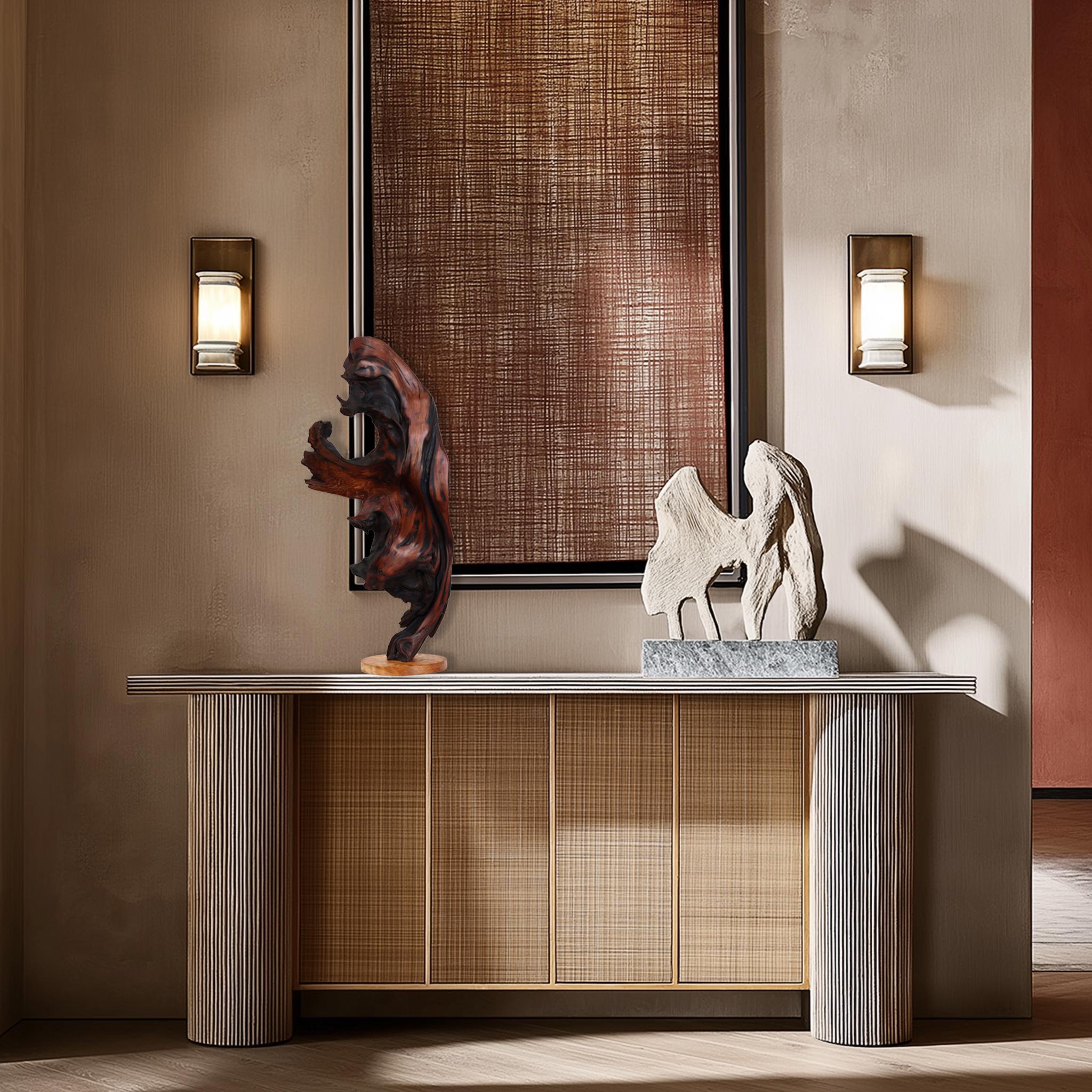 Deep Roots - Sculpture abstraite organique élégante et originale en séquoia avec base en érable en vente 3