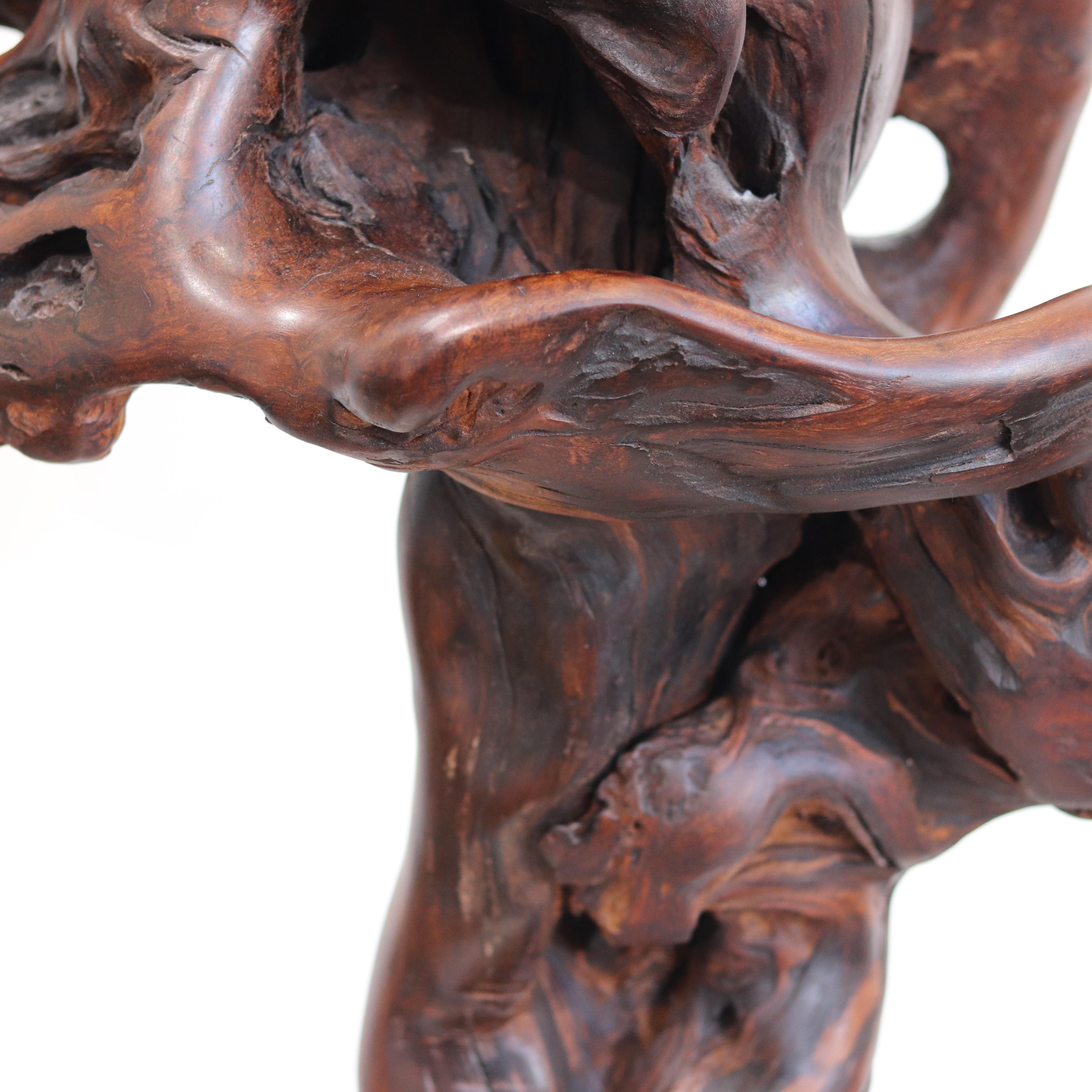 Entrelazados - Escultura original de madera roja orgánica en espiral de gran tamaño en venta 9